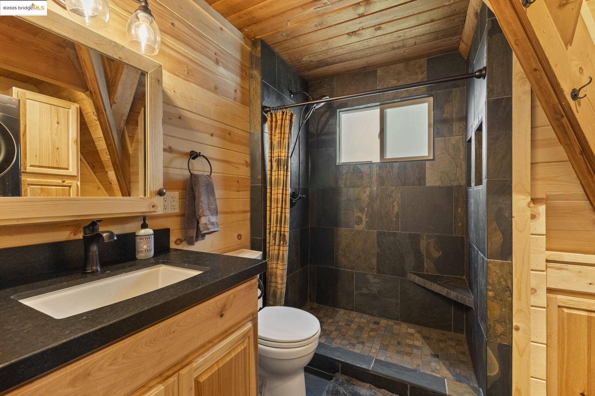 Detail Gallery Image 17 of 45 For 24182 Paipu, Mi Wuk Village,  CA 95346 - 3 Beds | 2/1 Baths