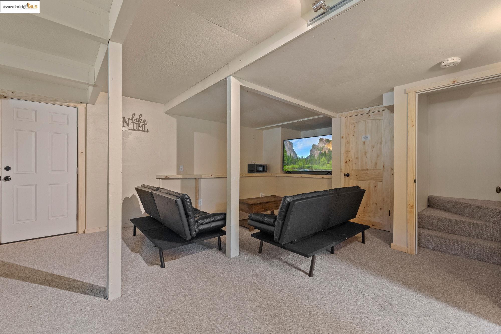 Detail Gallery Image 20 of 45 For 24182 Paipu, Mi Wuk Village,  CA 95346 - 3 Beds | 2/1 Baths