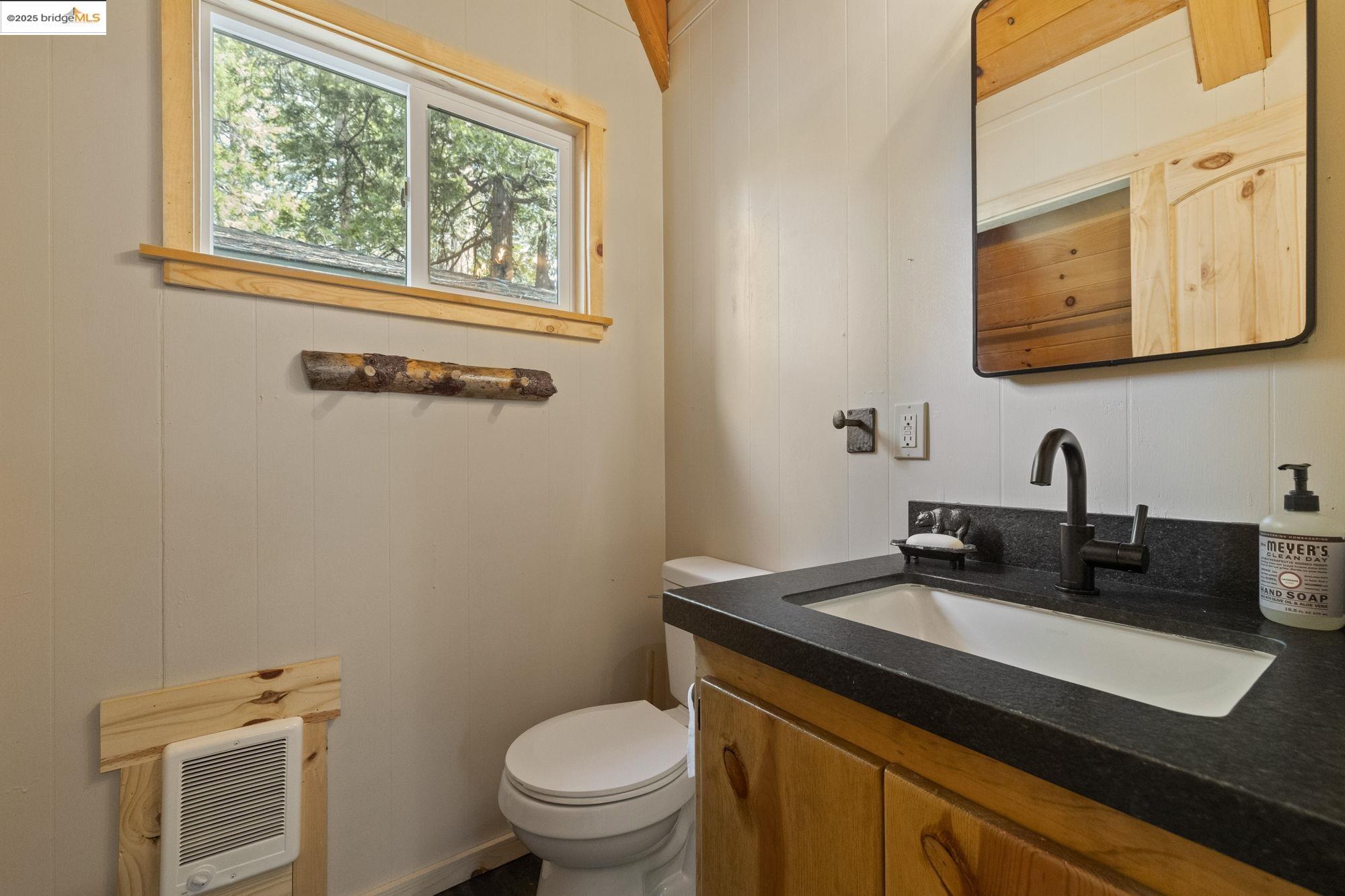 Detail Gallery Image 26 of 45 For 24182 Paipu, Mi Wuk Village,  CA 95346 - 3 Beds | 2/1 Baths