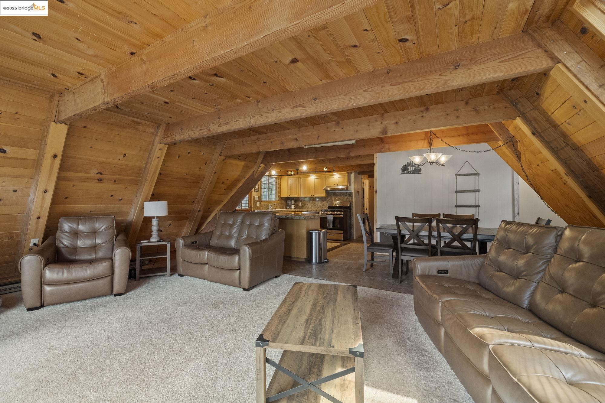 Detail Gallery Image 7 of 45 For 24182 Paipu, Mi Wuk Village,  CA 95346 - 3 Beds | 2/1 Baths