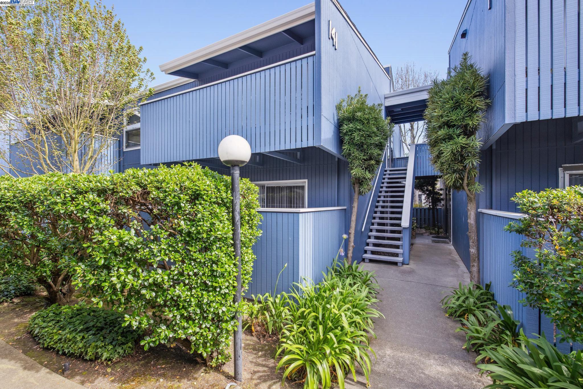Detail Gallery Image 1 of 26 For 141 Piccadilly Pl #B,  San Bruno,  CA 94066 - 1 Beds | 1 Baths