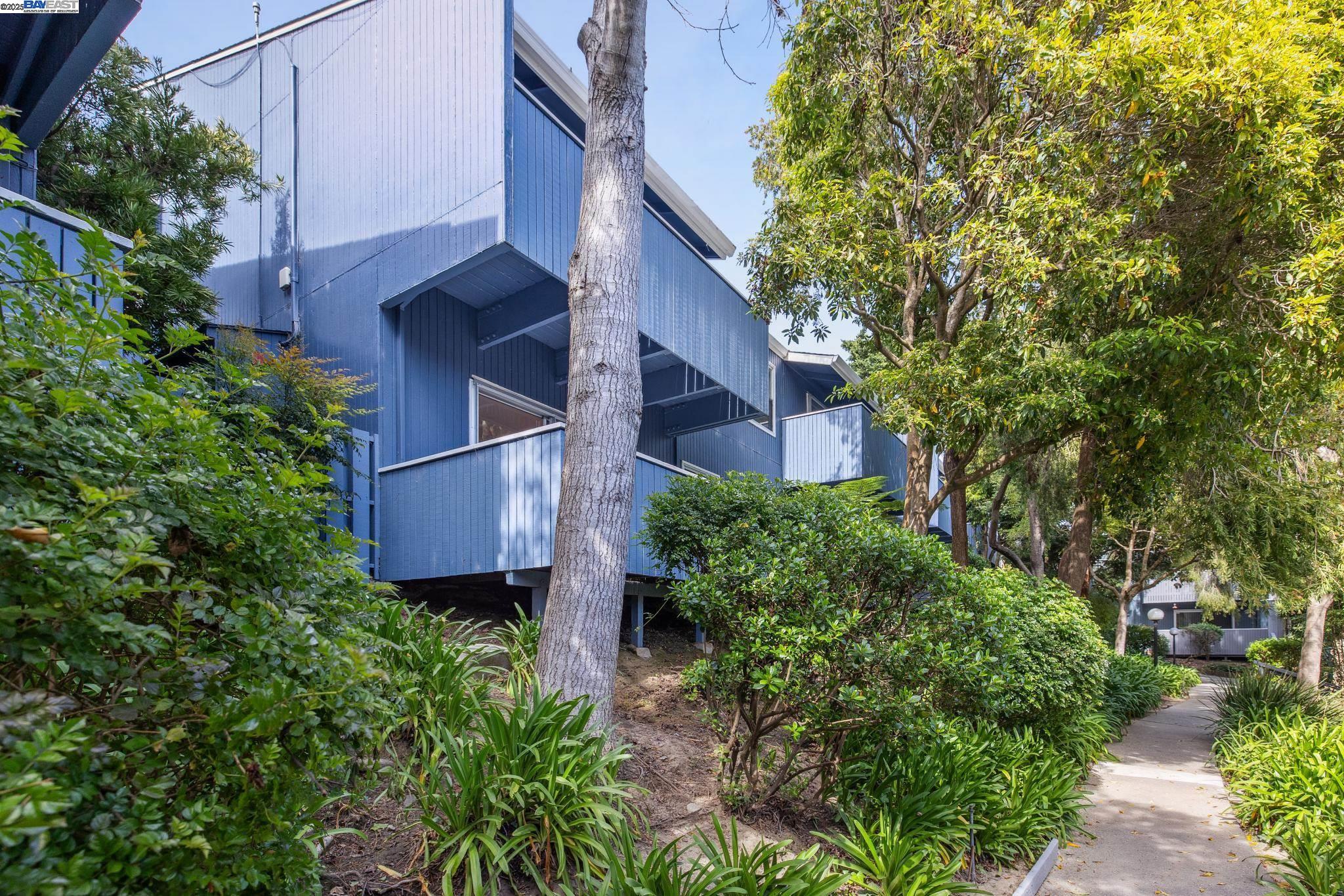 Detail Gallery Image 24 of 26 For 141 Piccadilly Pl #B,  San Bruno,  CA 94066 - 1 Beds | 1 Baths