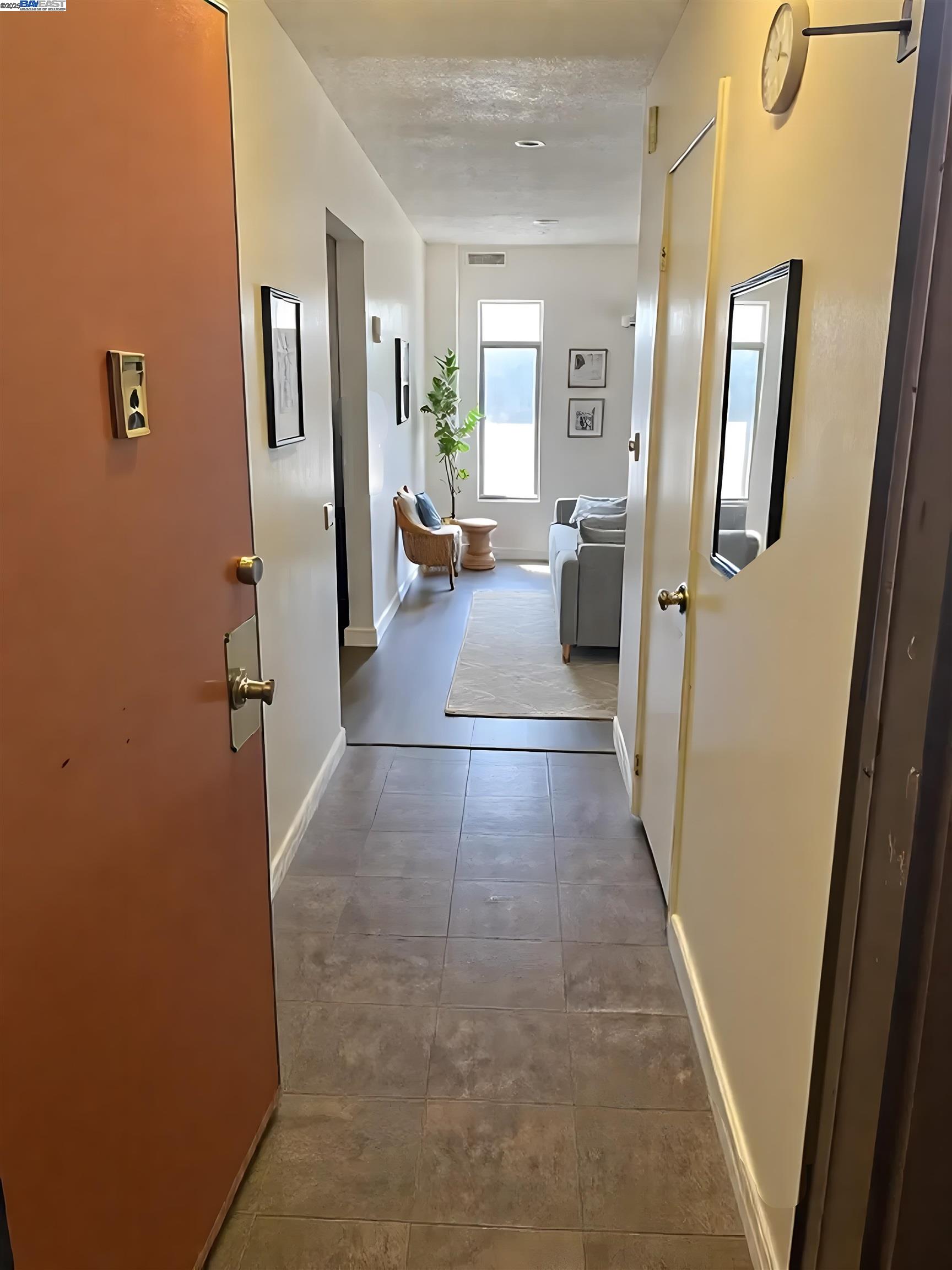 Detail Gallery Image 3 of 17 For 910 F, Davis,  CA 95616 - 2 Beds | 1 Baths