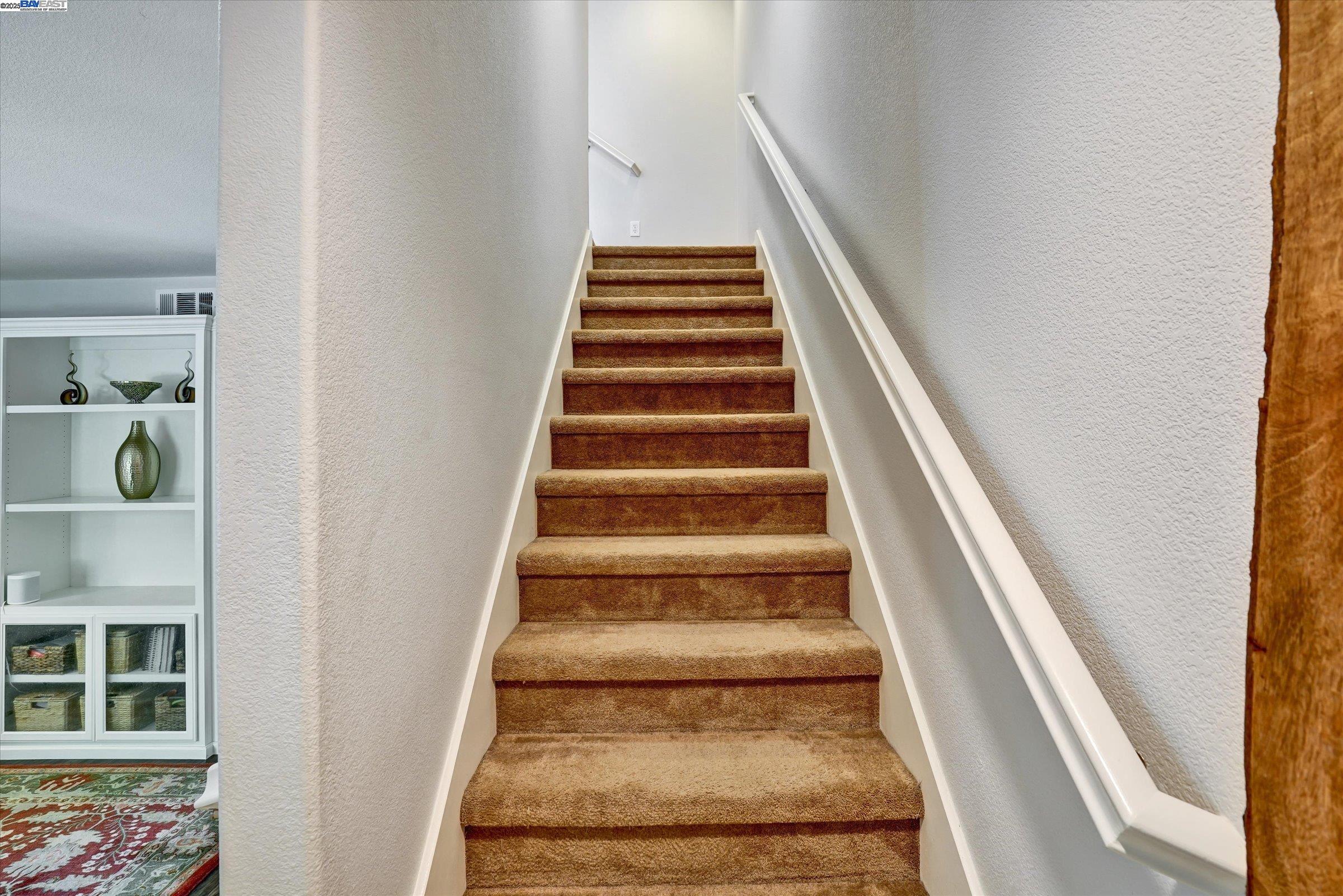 Detail Gallery Image 13 of 53 For 140 Selby Ln #4,  Livermore,  CA 94551 - 3 Beds | 3/1 Baths
