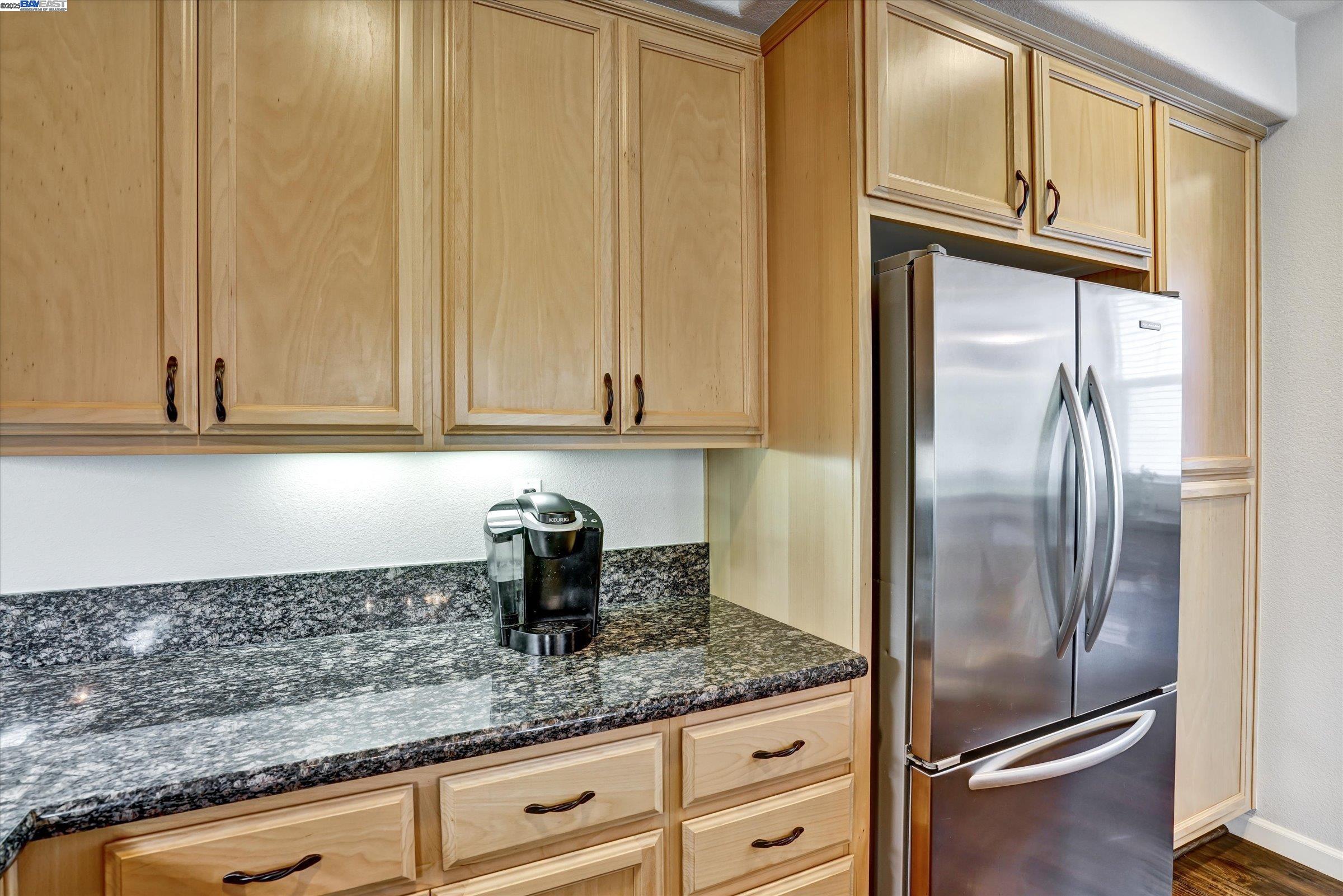 Detail Gallery Image 18 of 53 For 140 Selby Ln #4,  Livermore,  CA 94551 - 3 Beds | 3/1 Baths