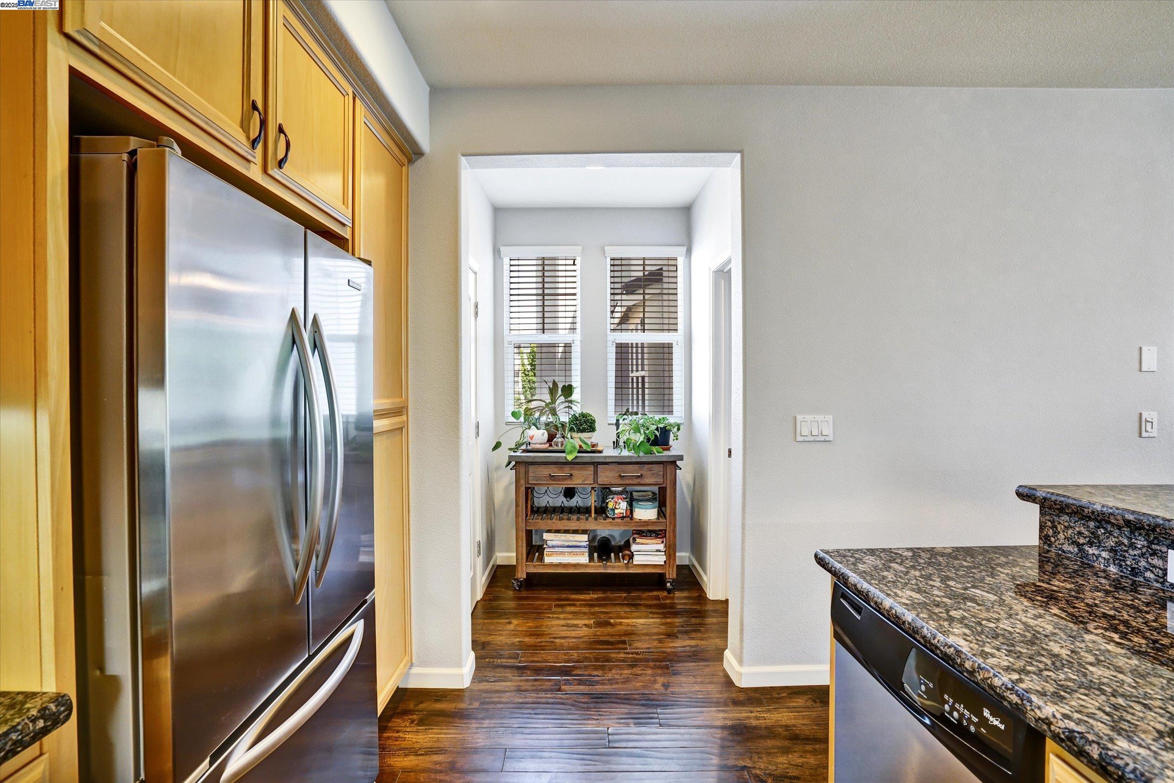 Detail Gallery Image 19 of 53 For 140 Selby Ln #4,  Livermore,  CA 94551 - 3 Beds | 3/1 Baths
