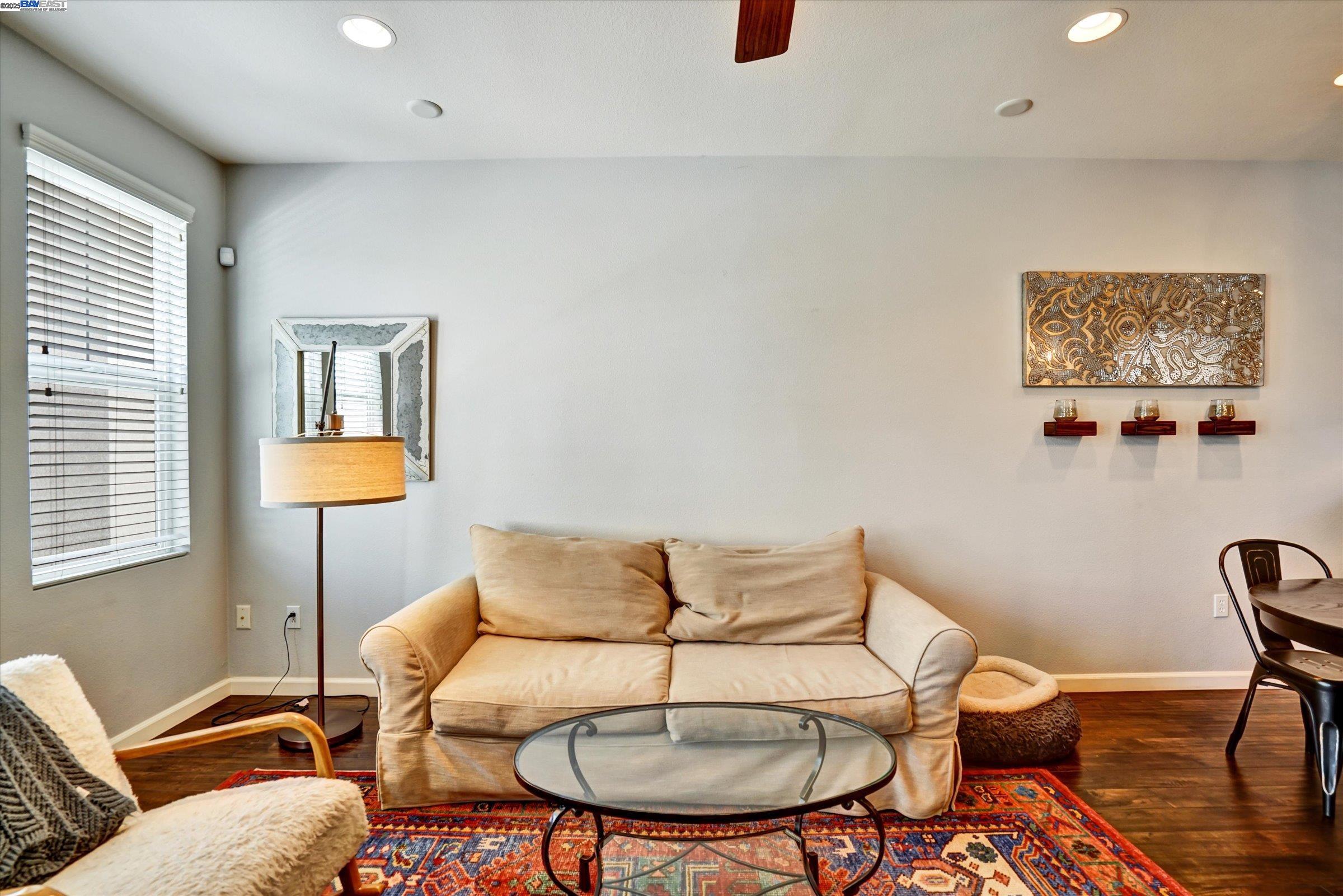 Detail Gallery Image 26 of 53 For 140 Selby Ln #4,  Livermore,  CA 94551 - 3 Beds | 3/1 Baths
