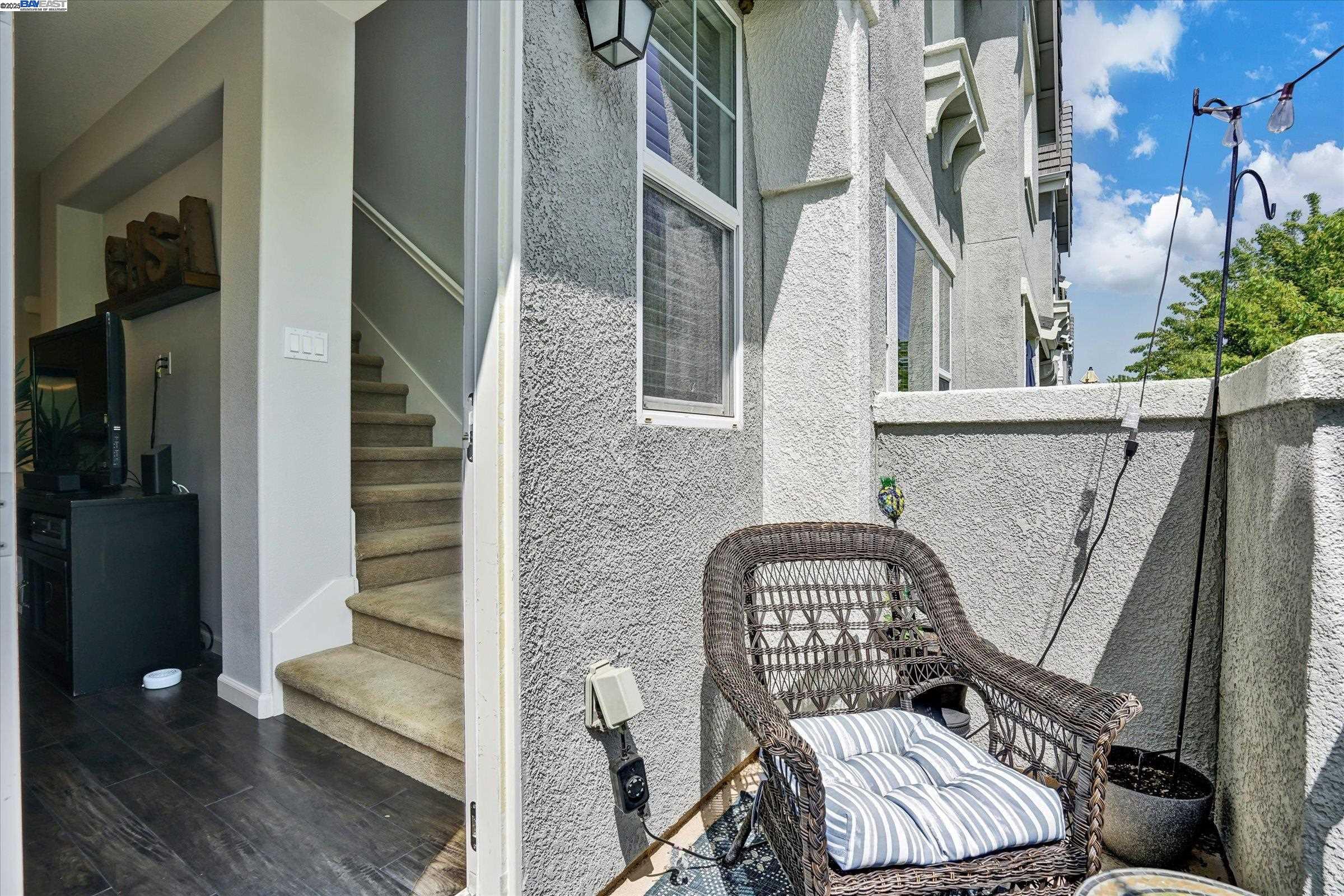 Detail Gallery Image 27 of 53 For 140 Selby Ln #4,  Livermore,  CA 94551 - 3 Beds | 3/1 Baths