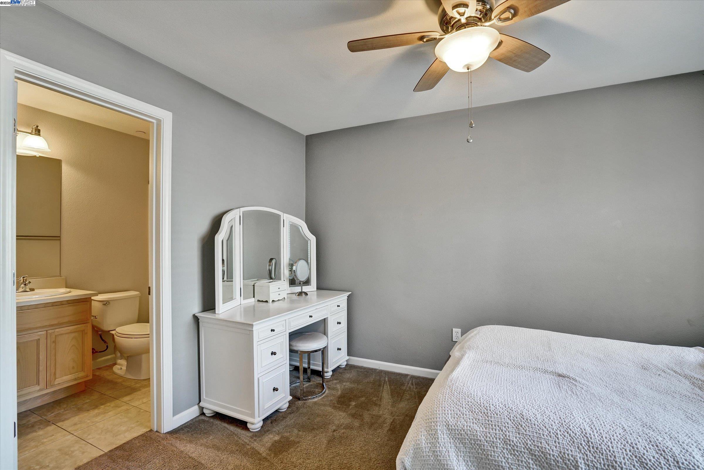 Detail Gallery Image 35 of 53 For 140 Selby Ln #4,  Livermore,  CA 94551 - 3 Beds | 3/1 Baths