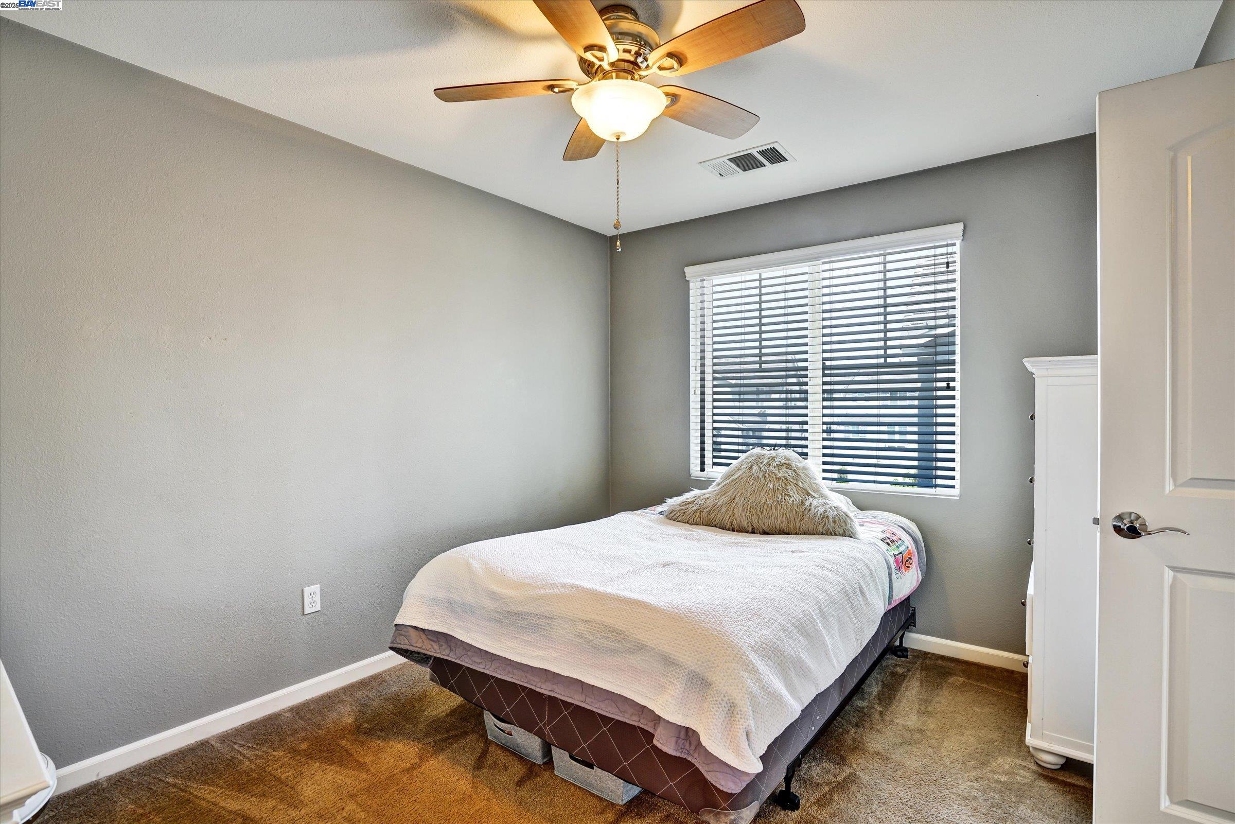 Detail Gallery Image 36 of 53 For 140 Selby Ln #4,  Livermore,  CA 94551 - 3 Beds | 3/1 Baths