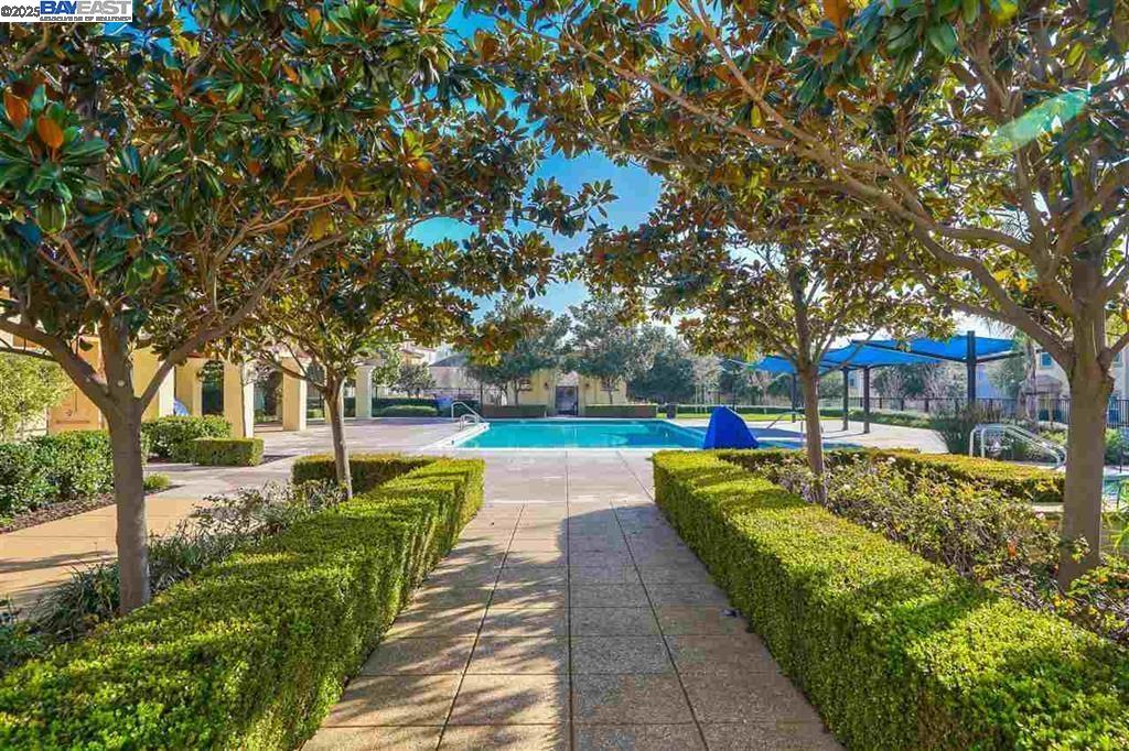 Detail Gallery Image 45 of 53 For 140 Selby Ln #4,  Livermore,  CA 94551 - 3 Beds | 3/1 Baths
