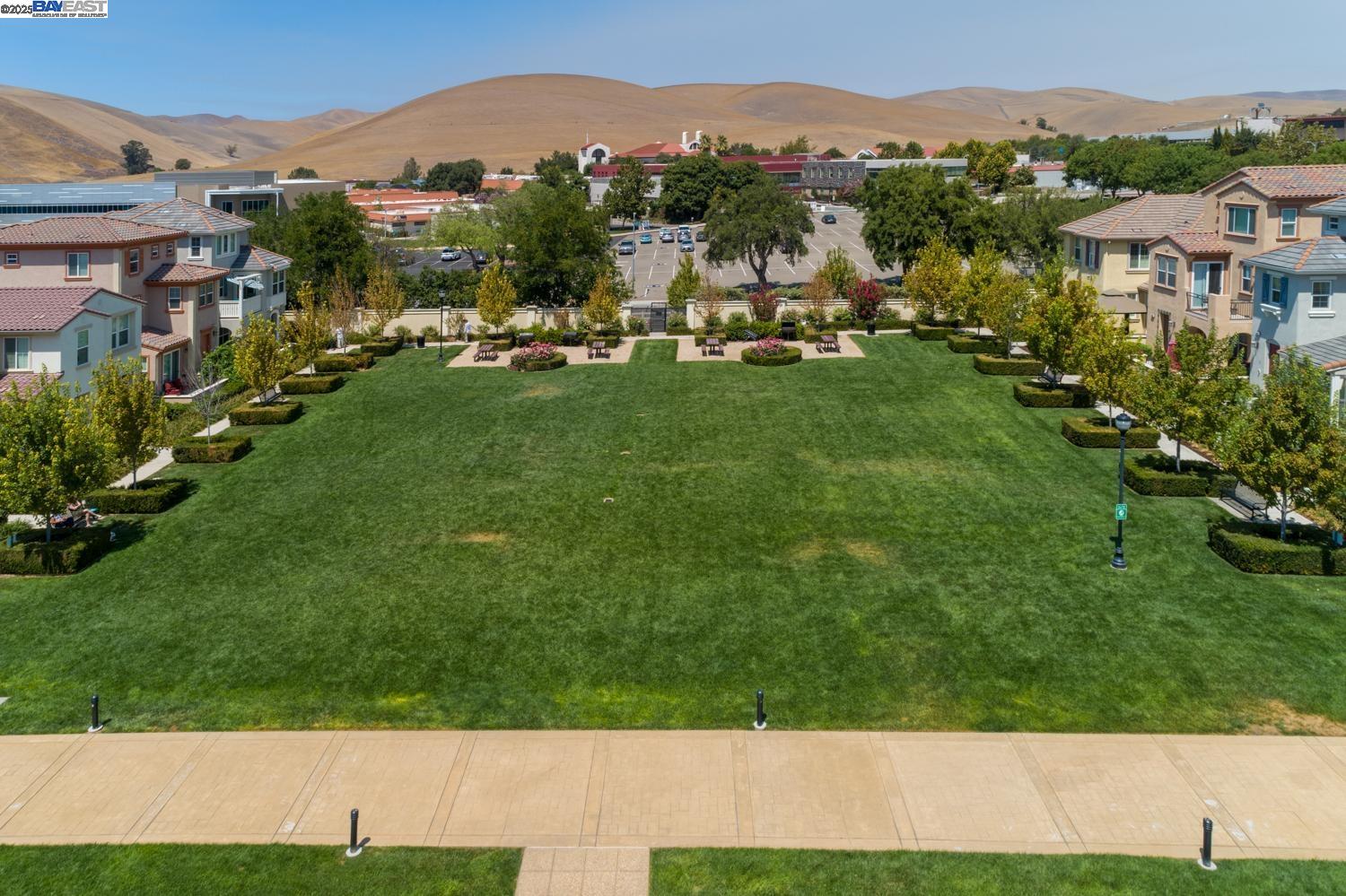 Detail Gallery Image 51 of 53 For 140 Selby Ln #4,  Livermore,  CA 94551 - 3 Beds | 3/1 Baths