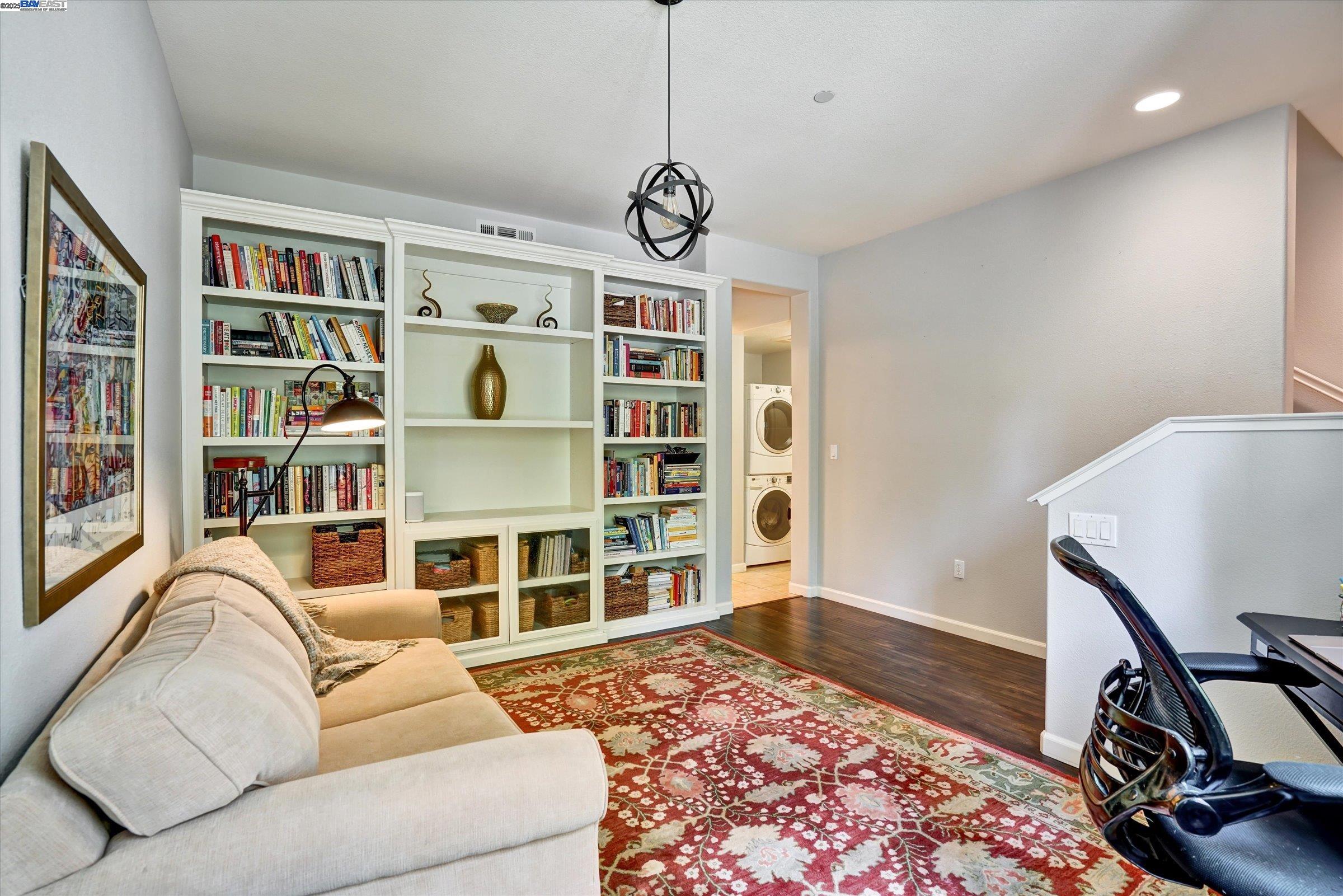 Detail Gallery Image 8 of 53 For 140 Selby Ln #4,  Livermore,  CA 94551 - 3 Beds | 3/1 Baths