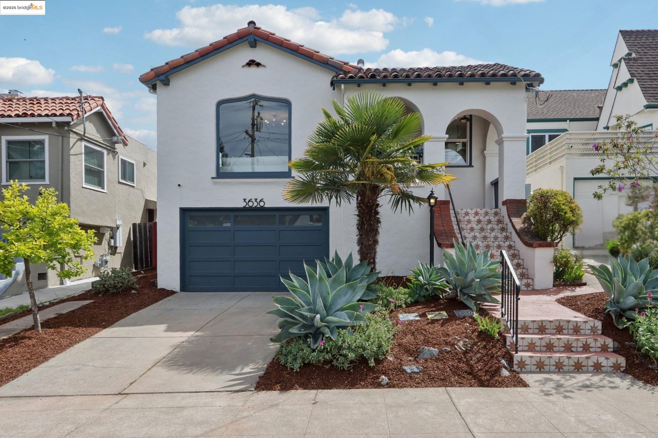 Detail Gallery Image 1 of 1 For 3636 Monterey Blvd, Oakland,  CA 94619 - 2 Beds | 1/1 Baths