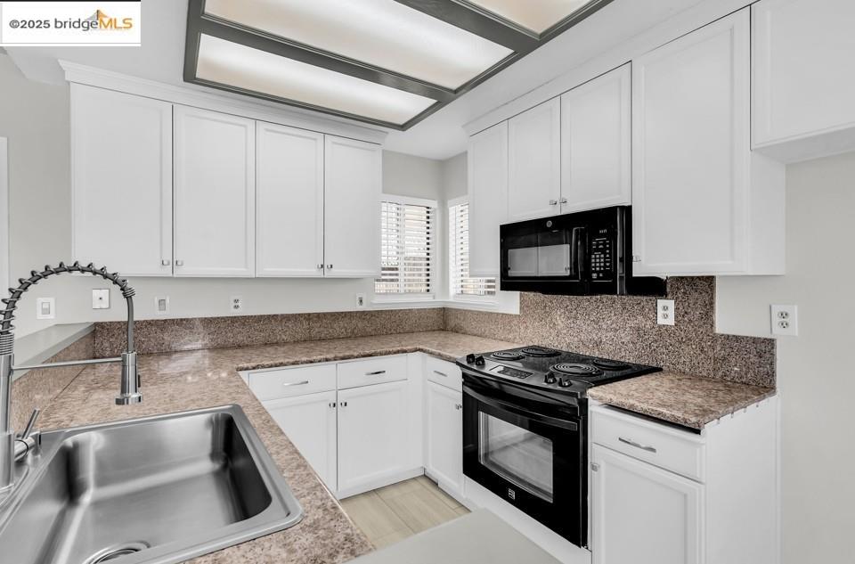 Detail Gallery Image 14 of 29 For 9438 Tuscany Circle, Stockton,  CA 95207-9999 - 3 Beds | 2 Baths