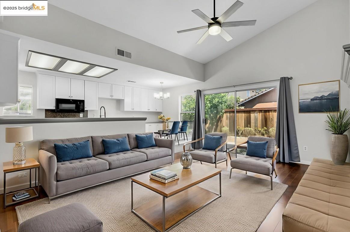 Detail Gallery Image 16 of 29 For 9438 Tuscany Circle, Stockton,  CA 95207-9999 - 3 Beds | 2 Baths