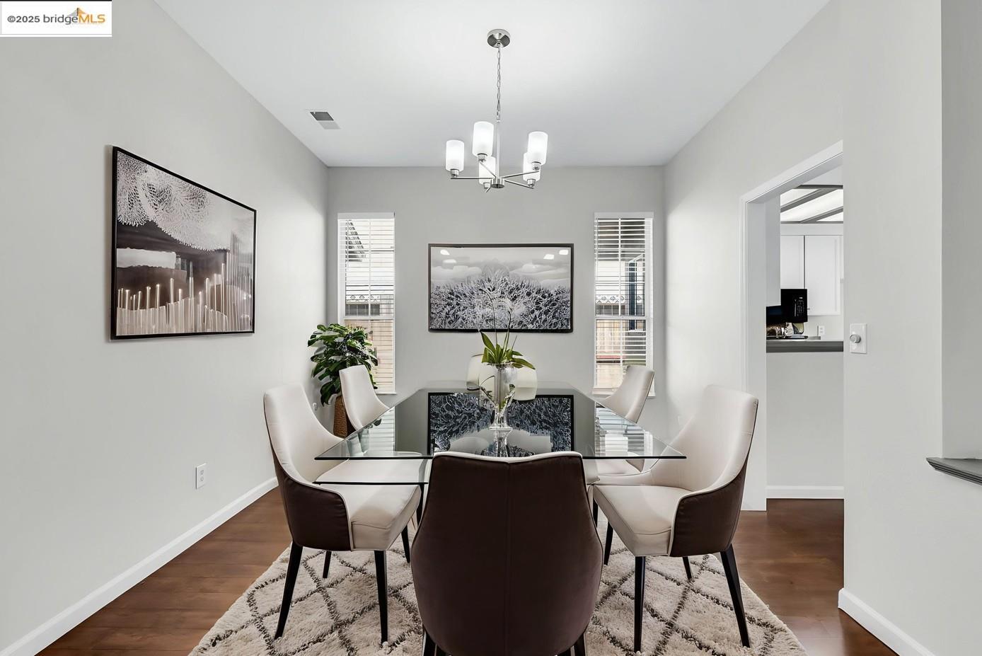 Detail Gallery Image 7 of 29 For 9438 Tuscany Circle, Stockton,  CA 95207-9999 - 3 Beds | 2 Baths