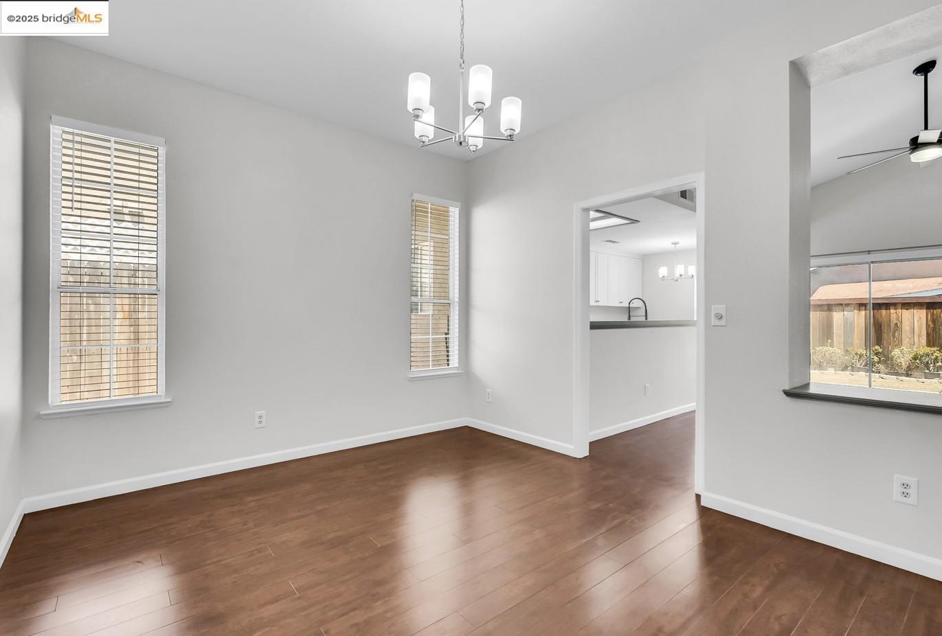 Detail Gallery Image 8 of 29 For 9438 Tuscany Circle, Stockton,  CA 95207-9999 - 3 Beds | 2 Baths