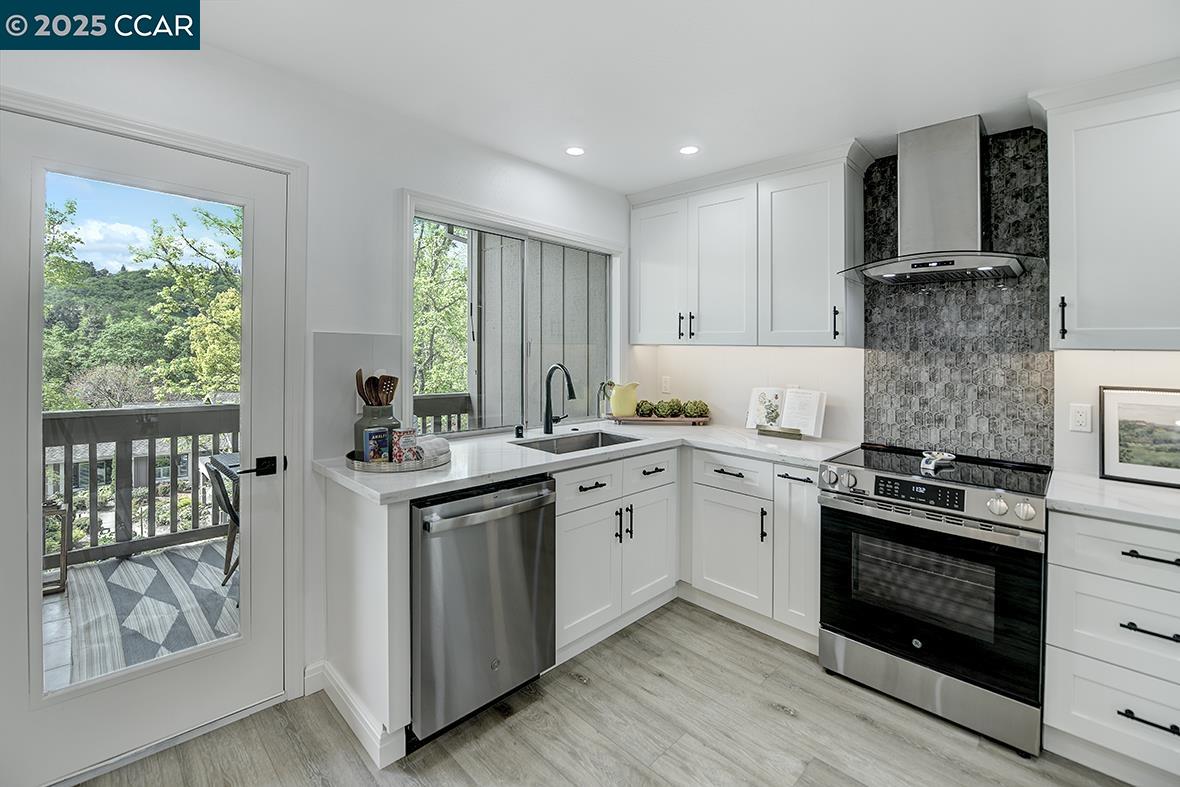 Detail Gallery Image 8 of 57 For 2175 Cactus Ct #3,  Walnut Creek,  CA 94595 - 2 Beds | 2 Baths