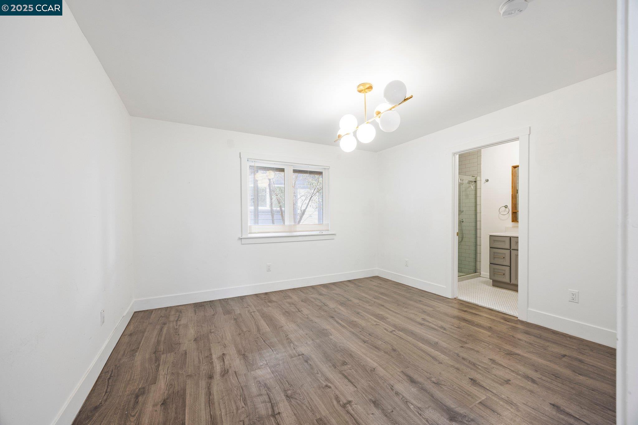 Detail Gallery Image 5 of 15 For 1015 47th St #B,  Emeryville,  CA 94608 - 2 Beds | 2 Baths