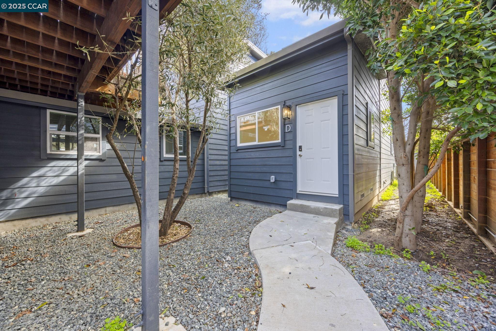 Detail Gallery Image 3 of 14 For 1015 47th St #D,  Emeryville,  CA 94608 - 1 Beds | 1 Baths