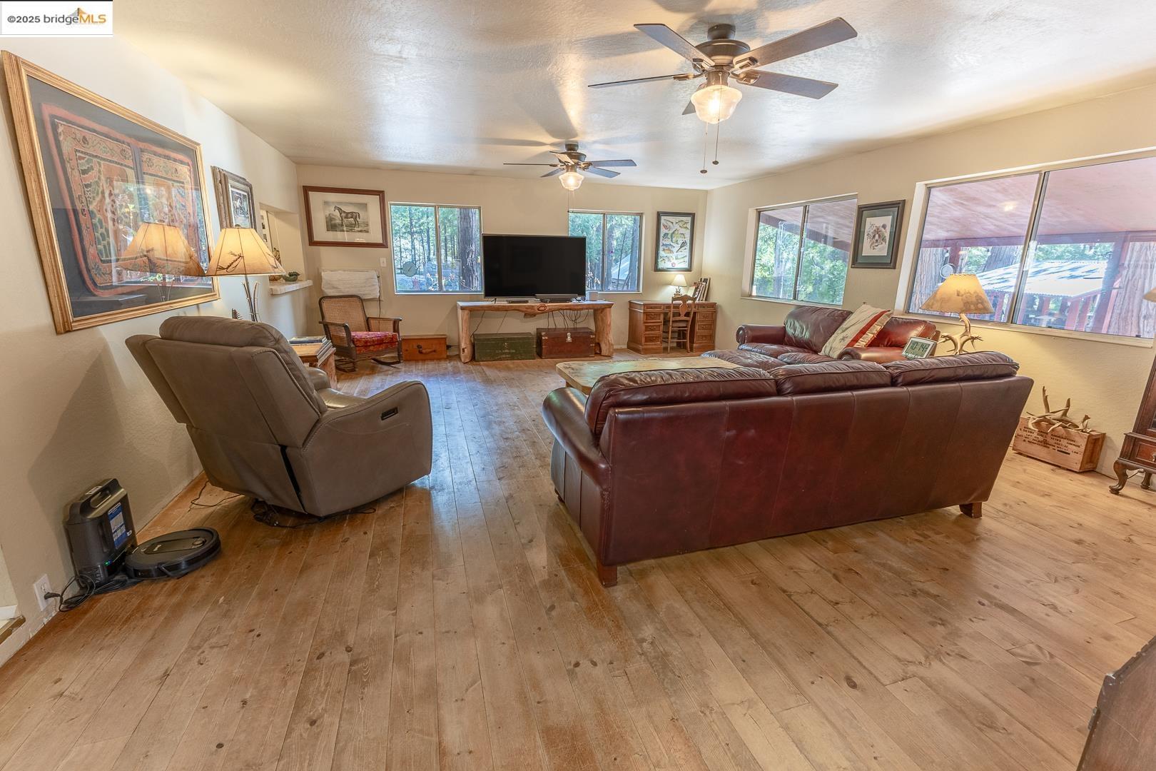 Detail Gallery Image 20 of 35 For 19979 Mountain Misery Rd, Twain Harte,  CA 95383 - 3 Beds | 2 Baths