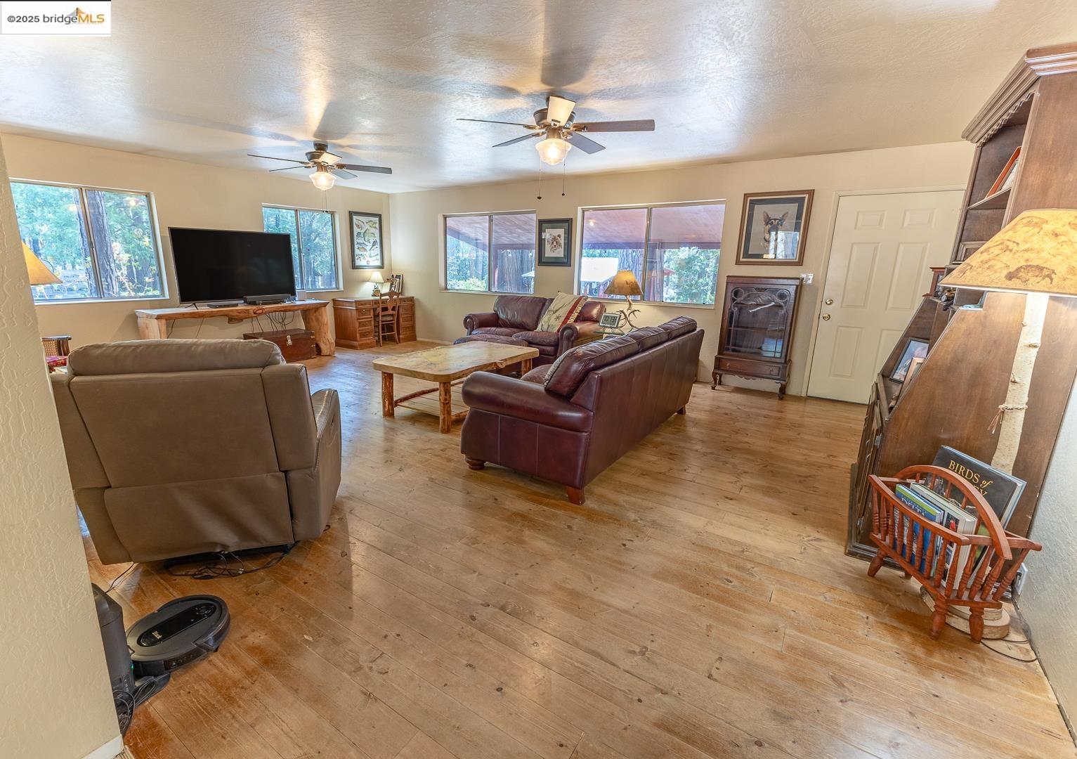 Detail Gallery Image 21 of 35 For 19979 Mountain Misery Rd, Twain Harte,  CA 95383 - 3 Beds | 2 Baths