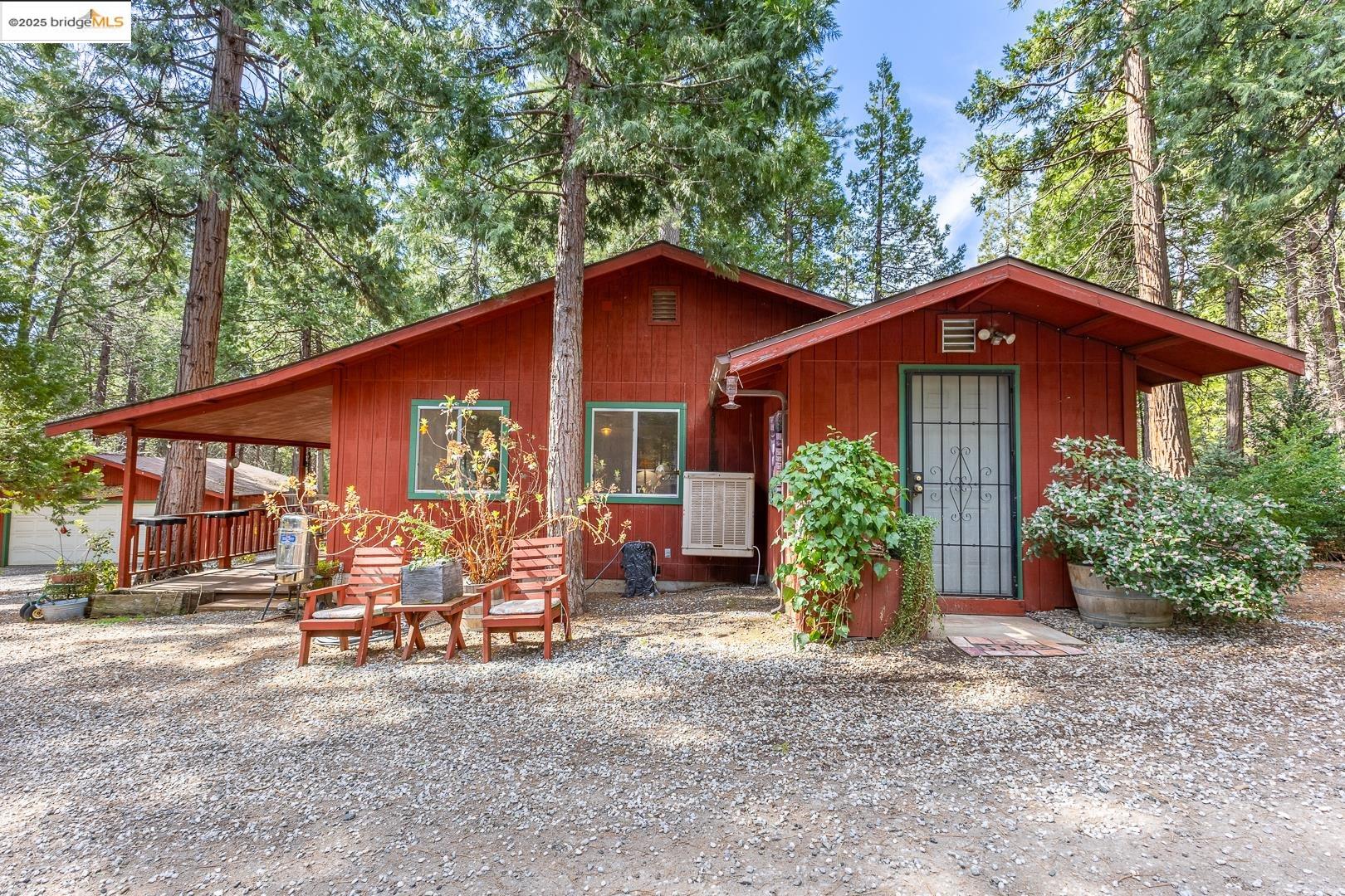 Detail Gallery Image 1 of 36 For 19979 Mountain Misery Rd, Twain Harte,  CA 95383 - – Beds | – Baths