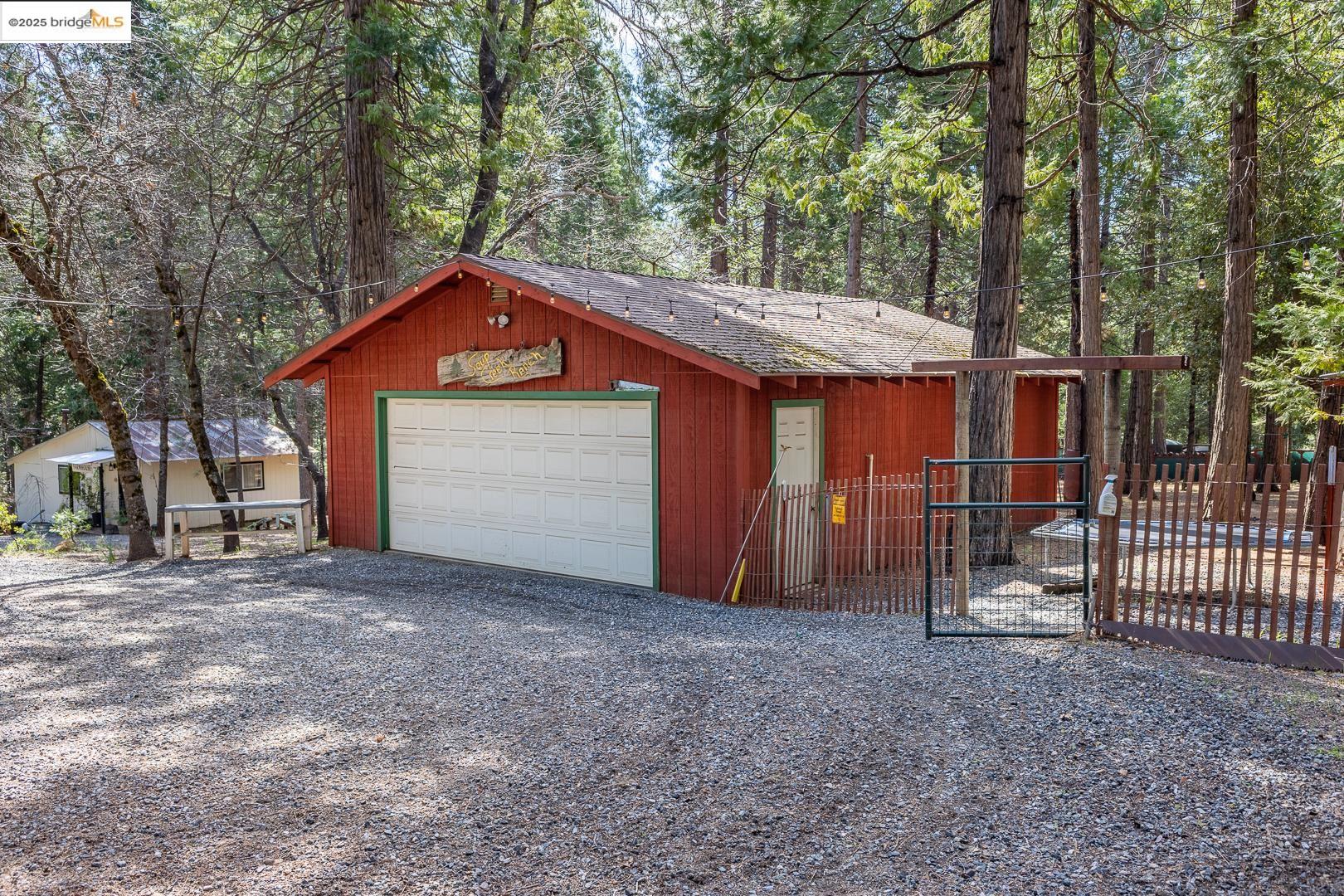 Detail Gallery Image 6 of 36 For 19979 Mountain Misery Rd, Twain Harte,  CA 95383 - – Beds | – Baths