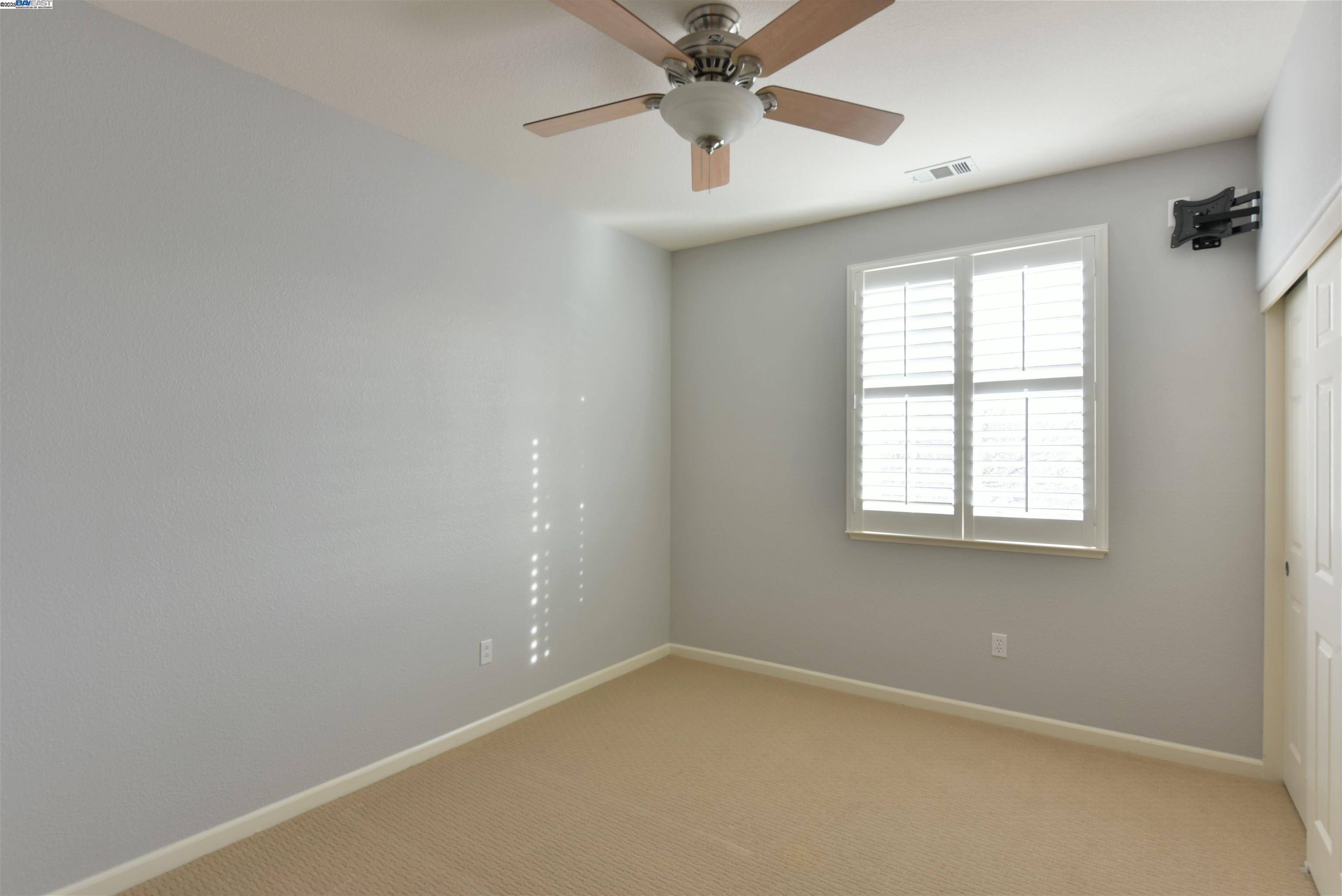 Detail Gallery Image 12 of 16 For 35 Belize Ct, Tracy,  CA 95377 - 5 Beds | 3 Baths
