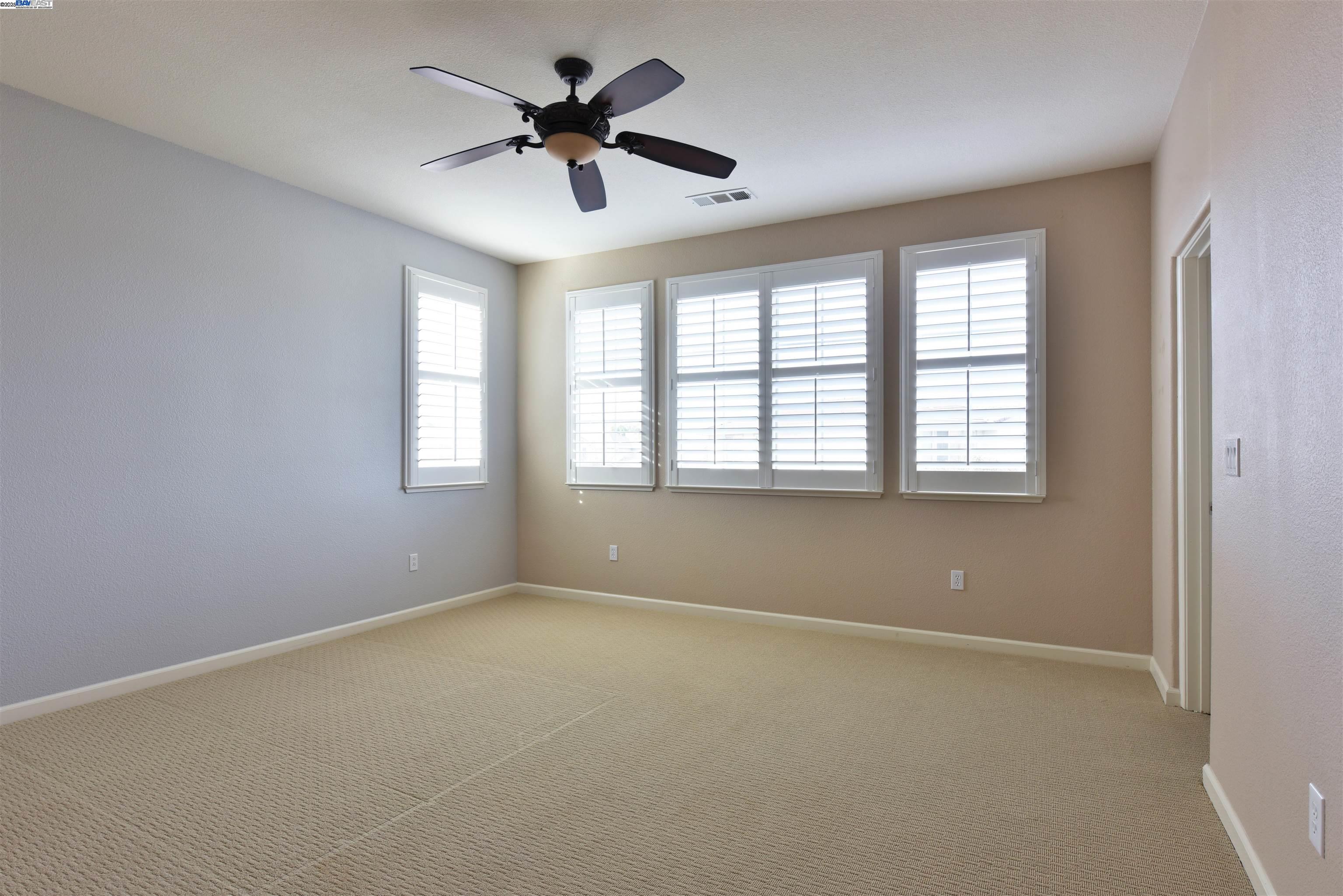 Detail Gallery Image 15 of 16 For 35 Belize Ct, Tracy,  CA 95377 - 5 Beds | 3 Baths
