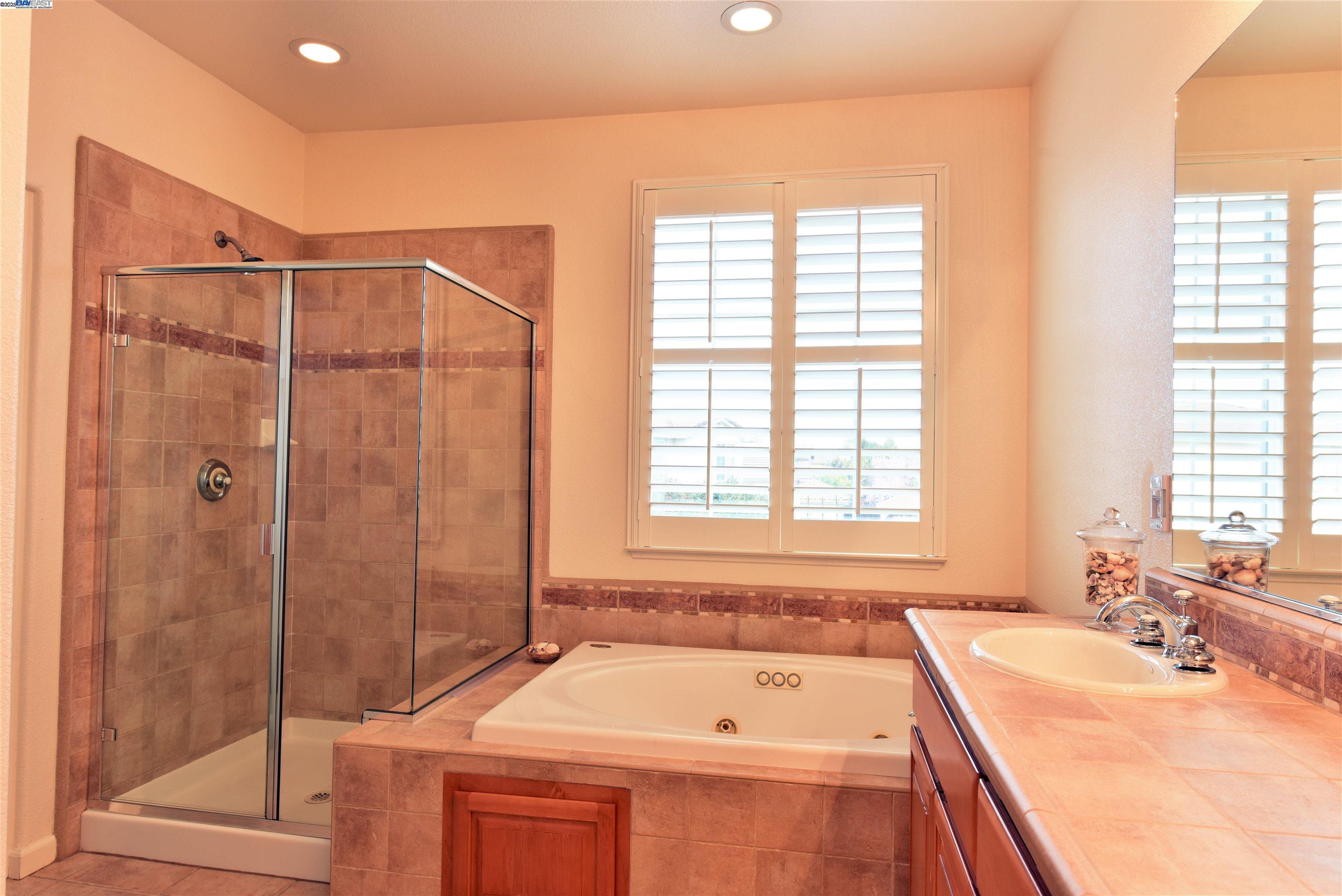Detail Gallery Image 16 of 16 For 35 Belize Ct, Tracy,  CA 95377 - 5 Beds | 3 Baths