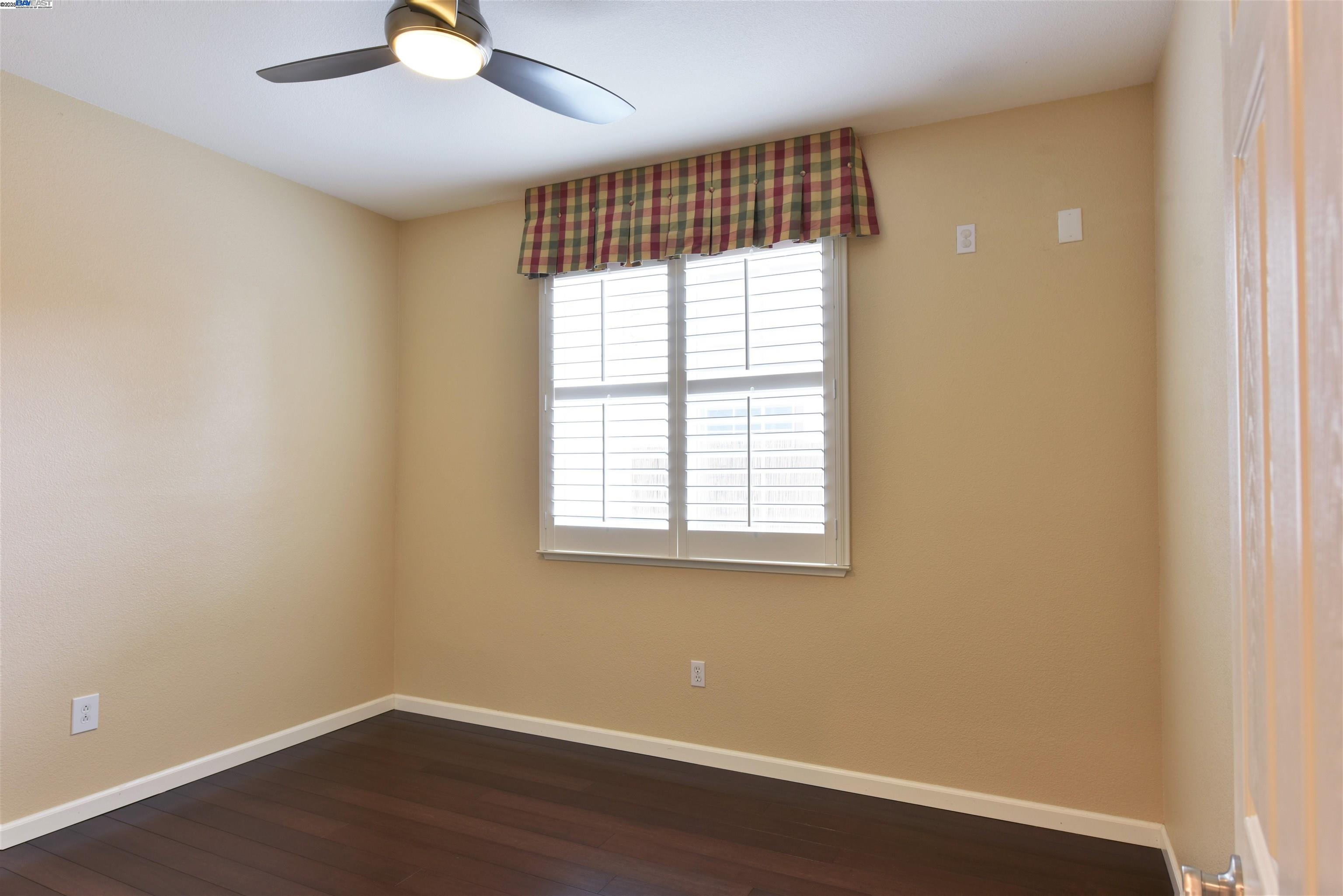 Detail Gallery Image 9 of 16 For 35 Belize Ct, Tracy,  CA 95377 - 5 Beds | 3 Baths