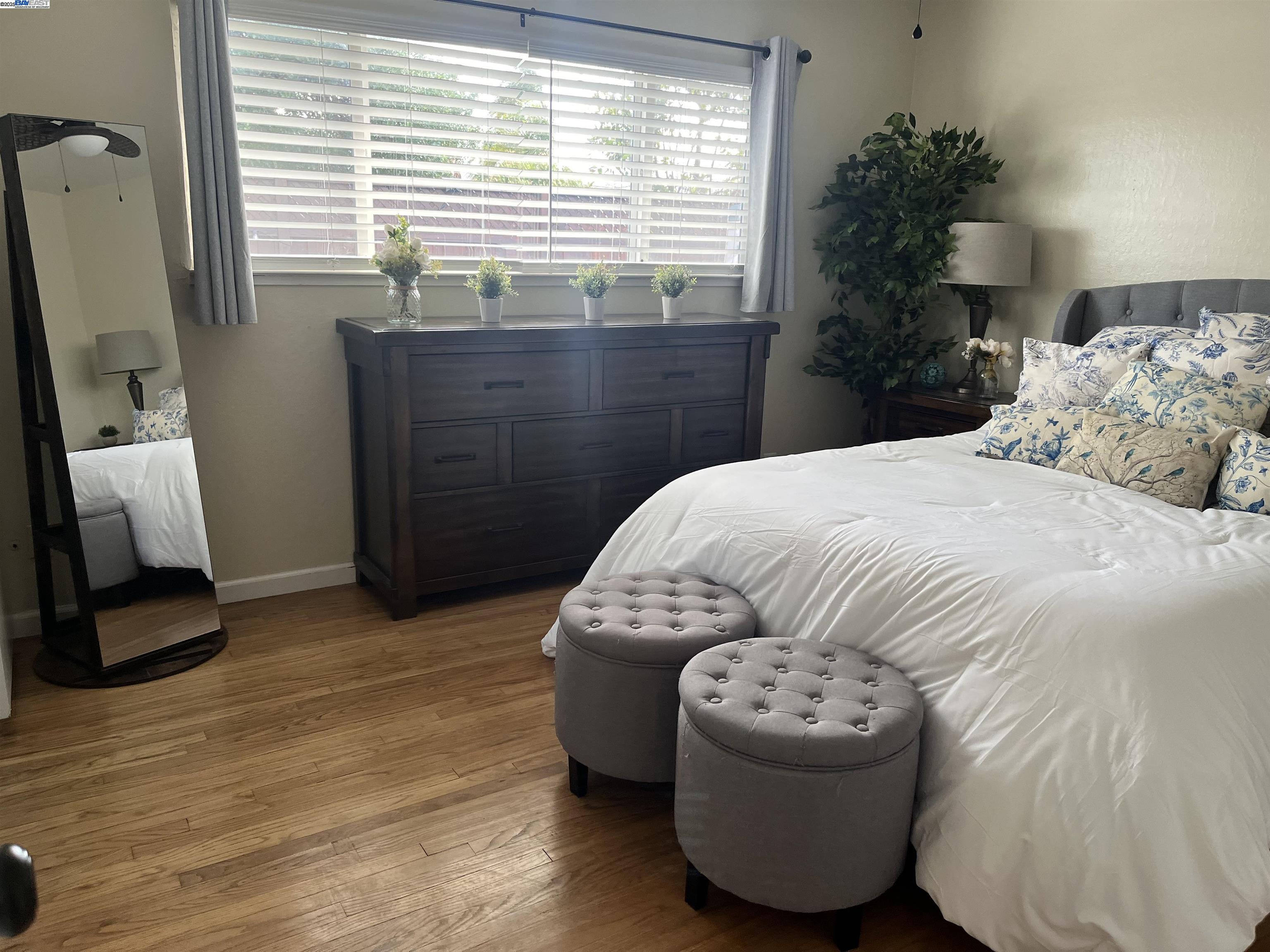 Detail Gallery Image 8 of 15 For 5774 Crow Lane, San Jose,  CA 95123 - 3 Beds | 2 Baths