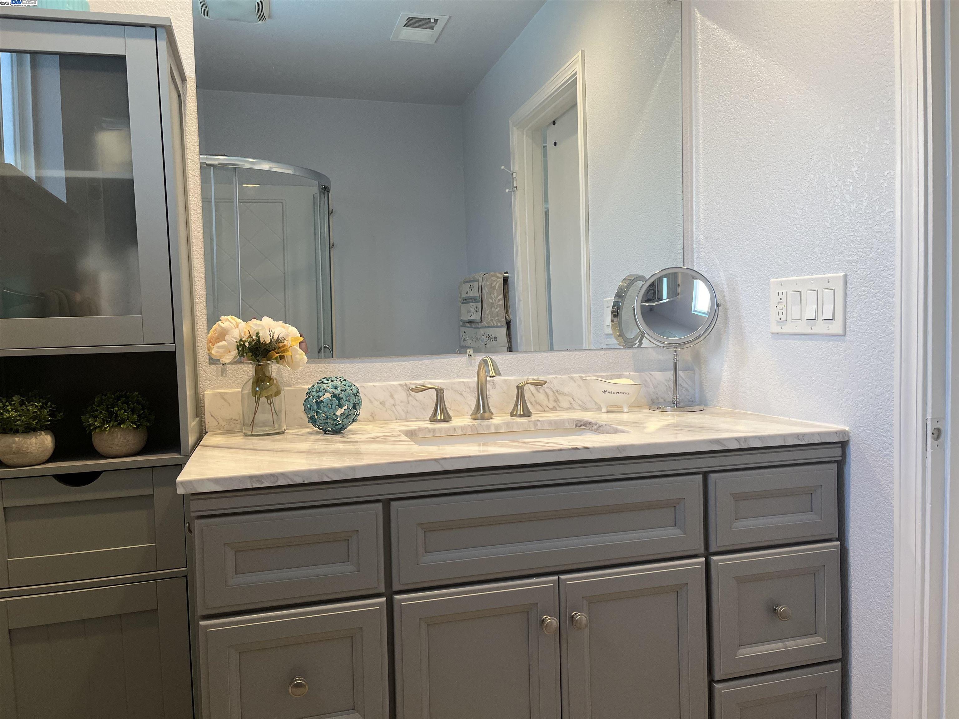 Detail Gallery Image 9 of 15 For 5774 Crow Lane, San Jose,  CA 95123 - 3 Beds | 2 Baths
