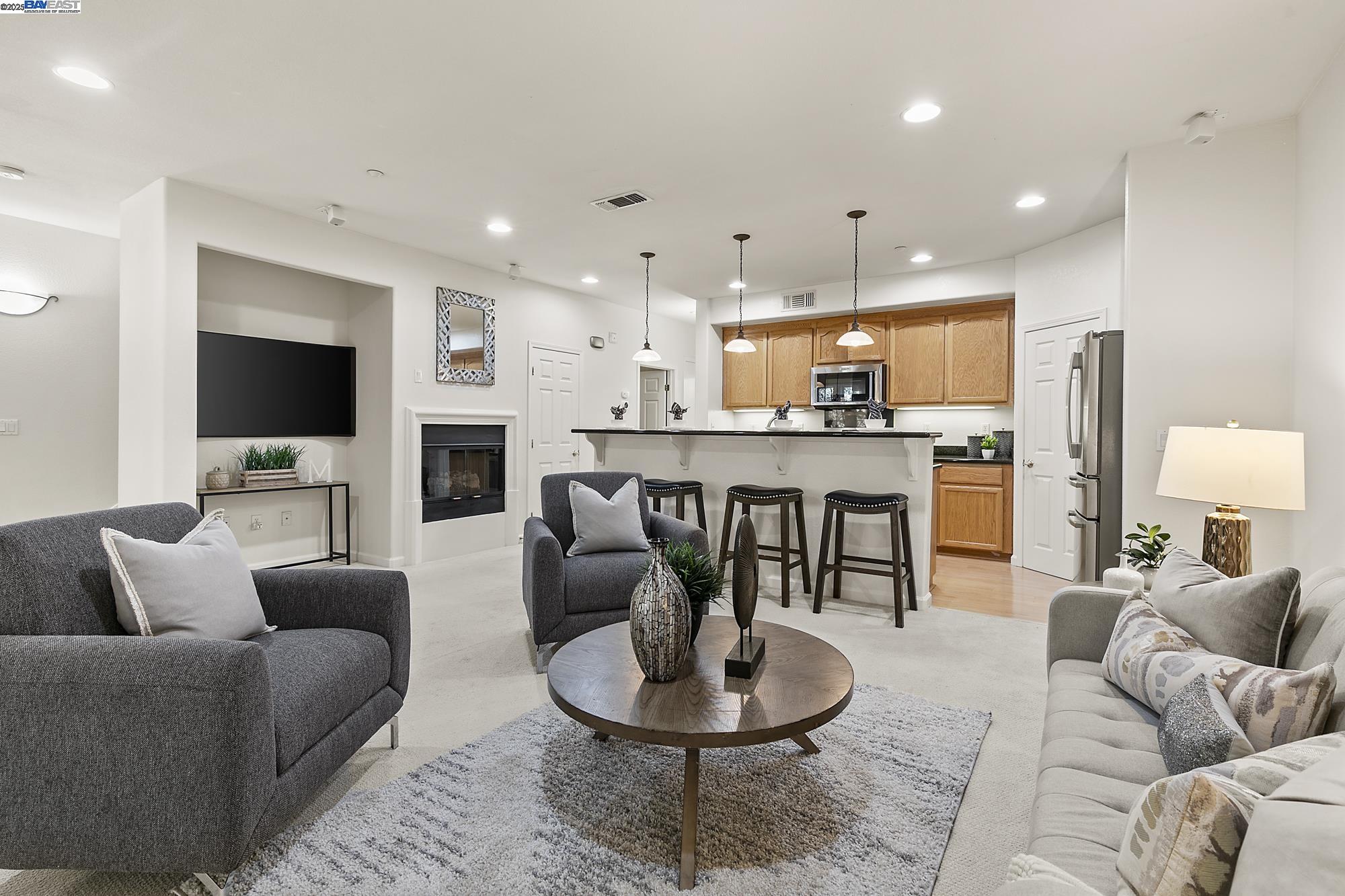 MLS: 41093193 Condo For Sale