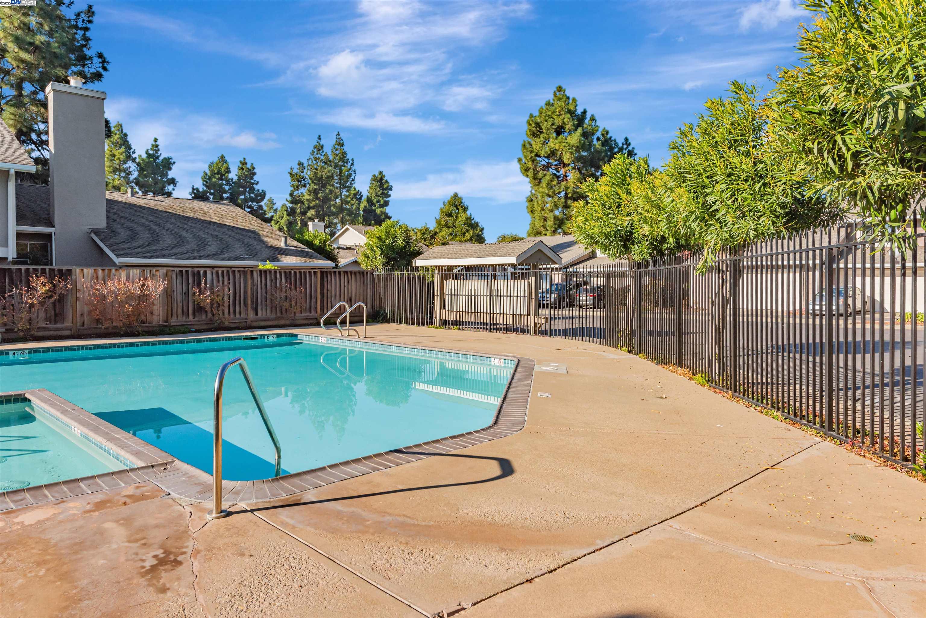 Photo #3: 41093201 Listing 