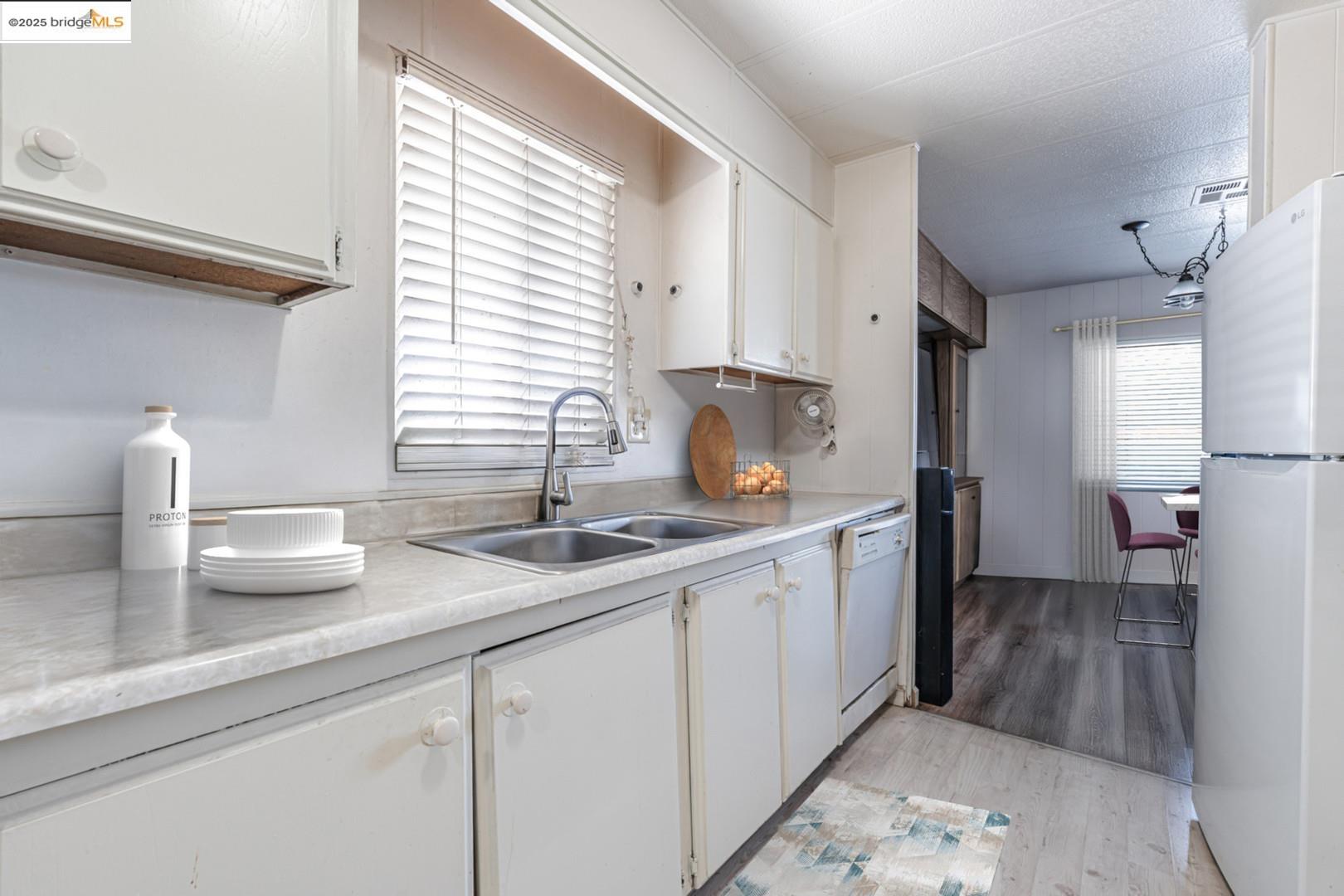 Detail Gallery Image 3 of 13 For 8200 Jantzen Rd #146,  Modesto,  CA 95357 - 2 Beds | 2 Baths