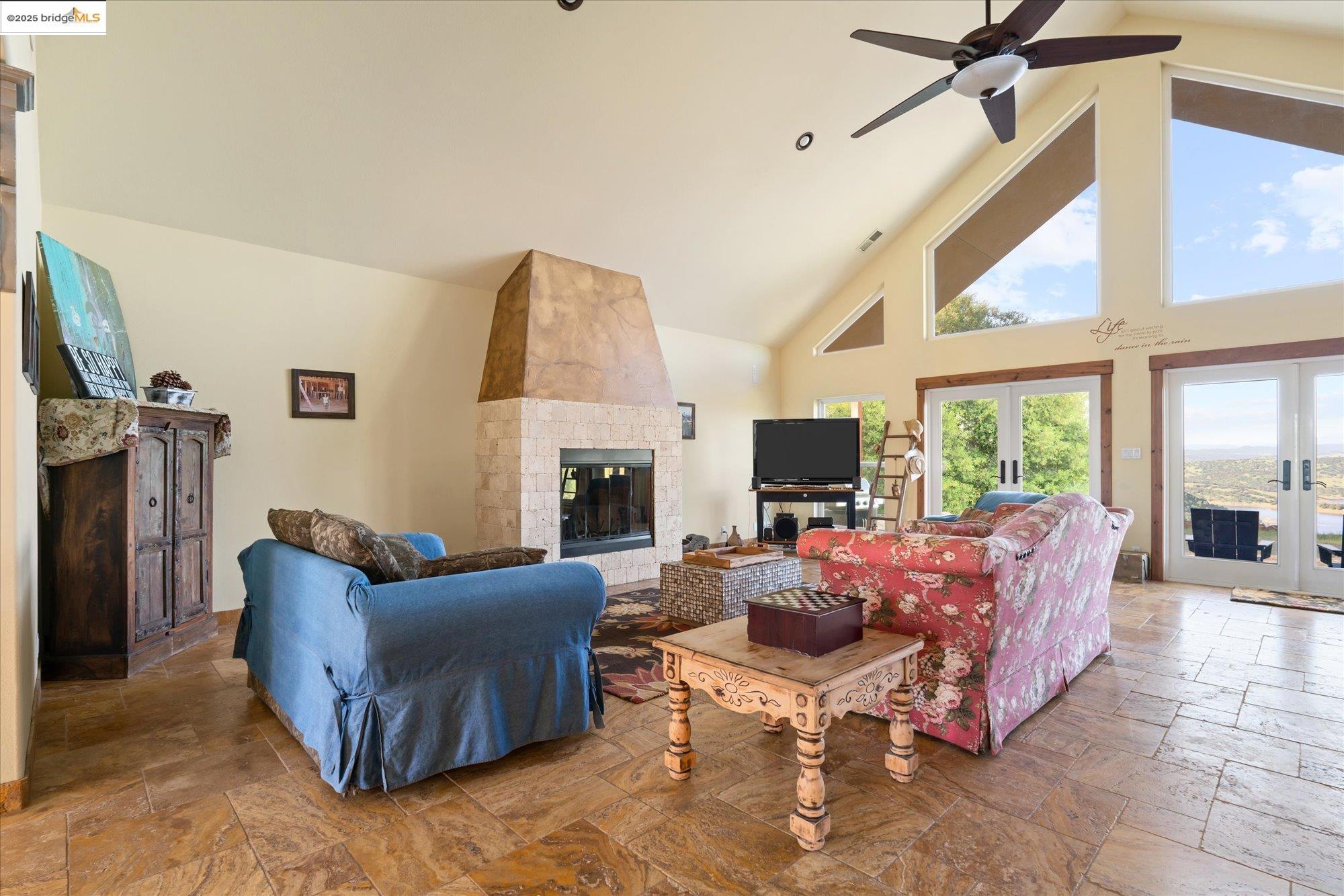 Detail Gallery Image 10 of 47 For 6339 Filly Ln, Angels Camp,  CA 95222 - 4 Beds | 3 Baths