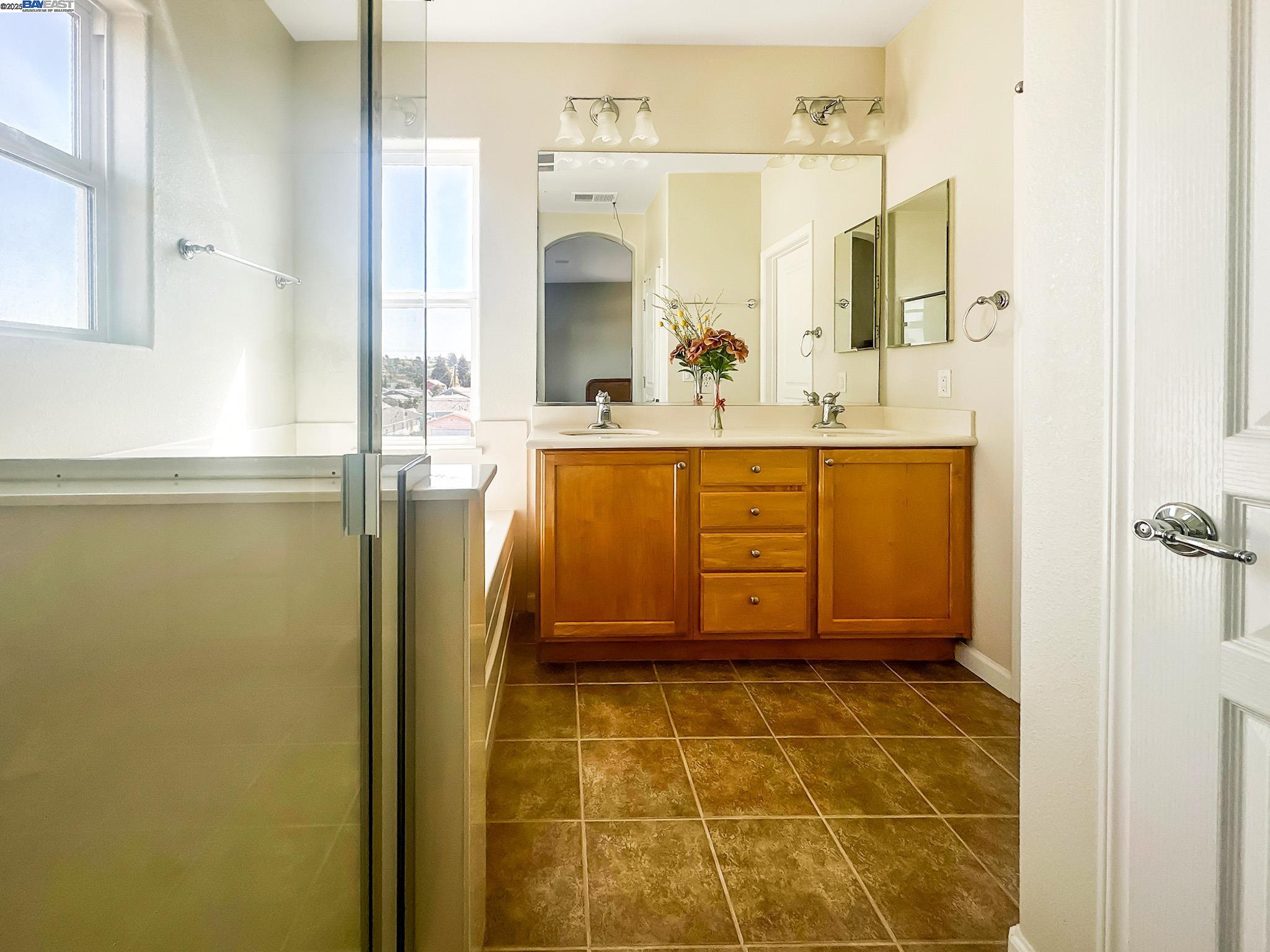 Detail Gallery Image 16 of 20 For 2828 10th St, San Pablo,  CA 94806 - 3 Beds | 2/1 Baths
