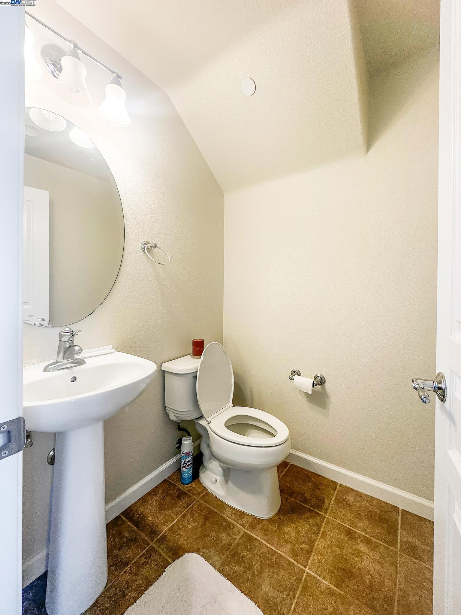 Detail Gallery Image 10 of 20 For 2828 10th St, San Pablo,  CA 94806 - 3 Beds | 2/1 Baths