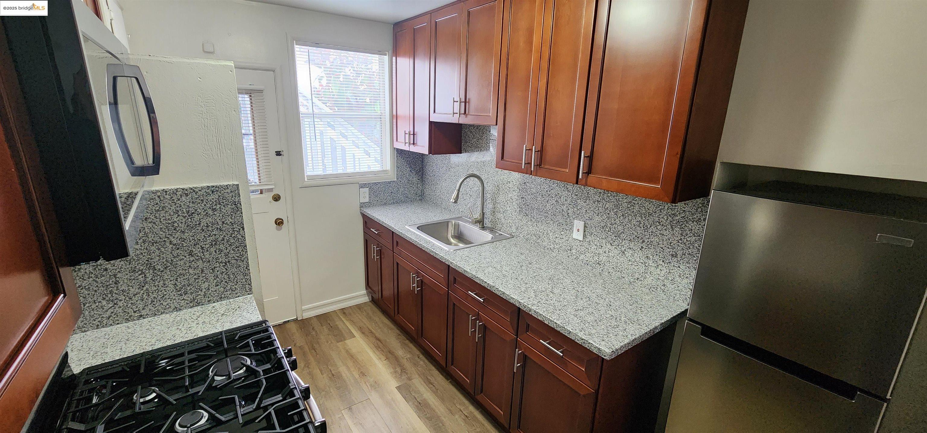 Detail Gallery Image 13 of 13 For 220 Lafayette Ave #2,  San Leandro,  CA 94577 - 1 Beds | 1 Baths
