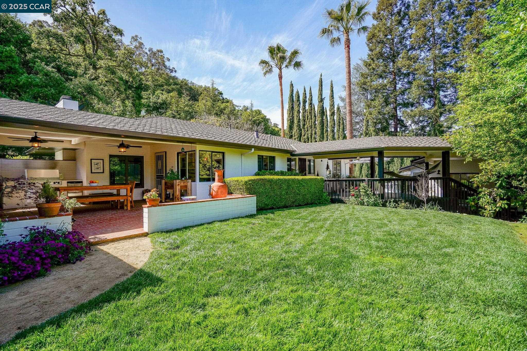 Detail Gallery Image 25 of 47 For 4421 Canyon Way, Martinez,  CA 94553-3727 - 3 Beds | 3 Baths