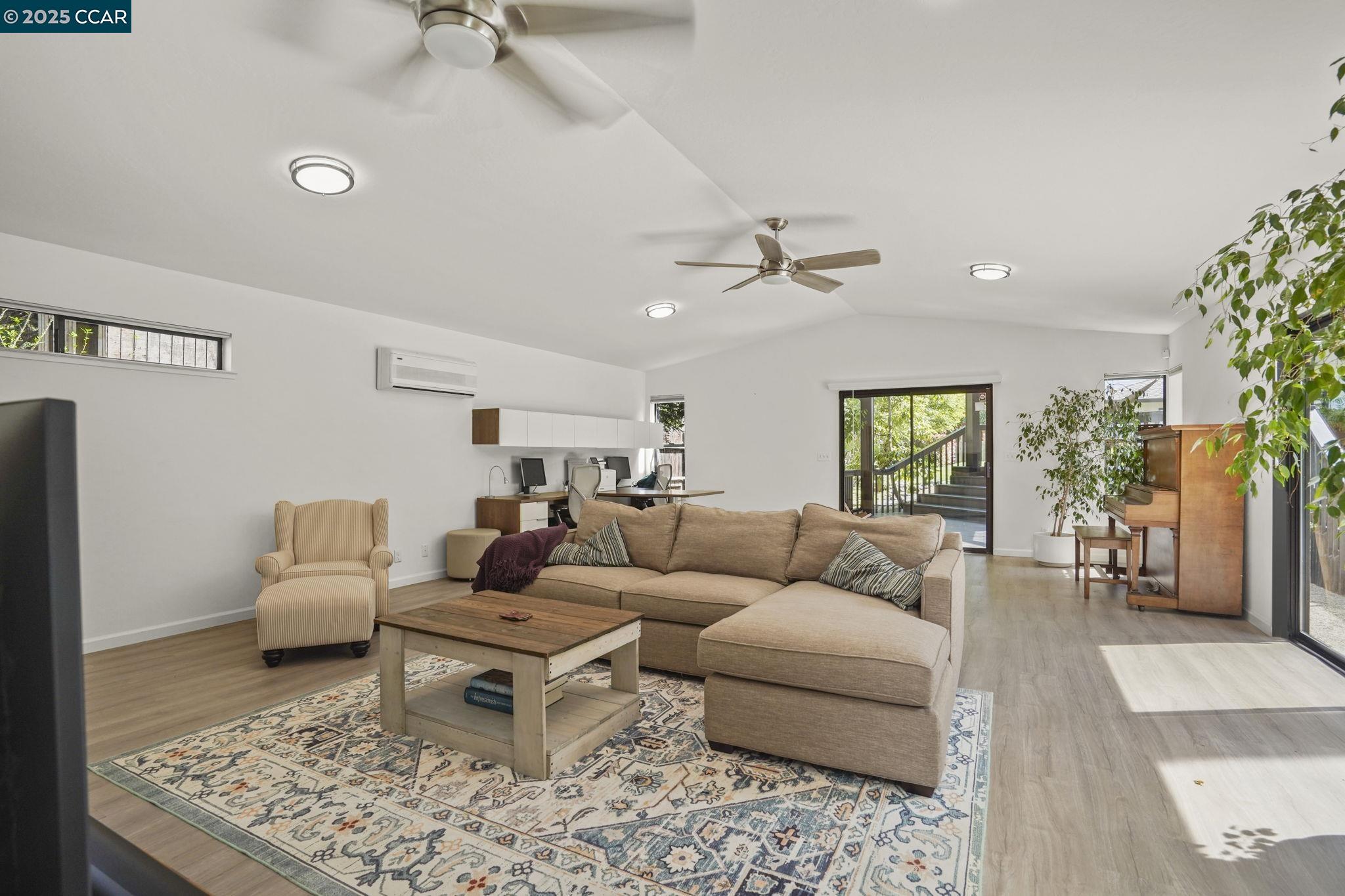 Detail Gallery Image 30 of 47 For 4421 Canyon Way, Martinez,  CA 94553-3727 - 3 Beds | 3 Baths