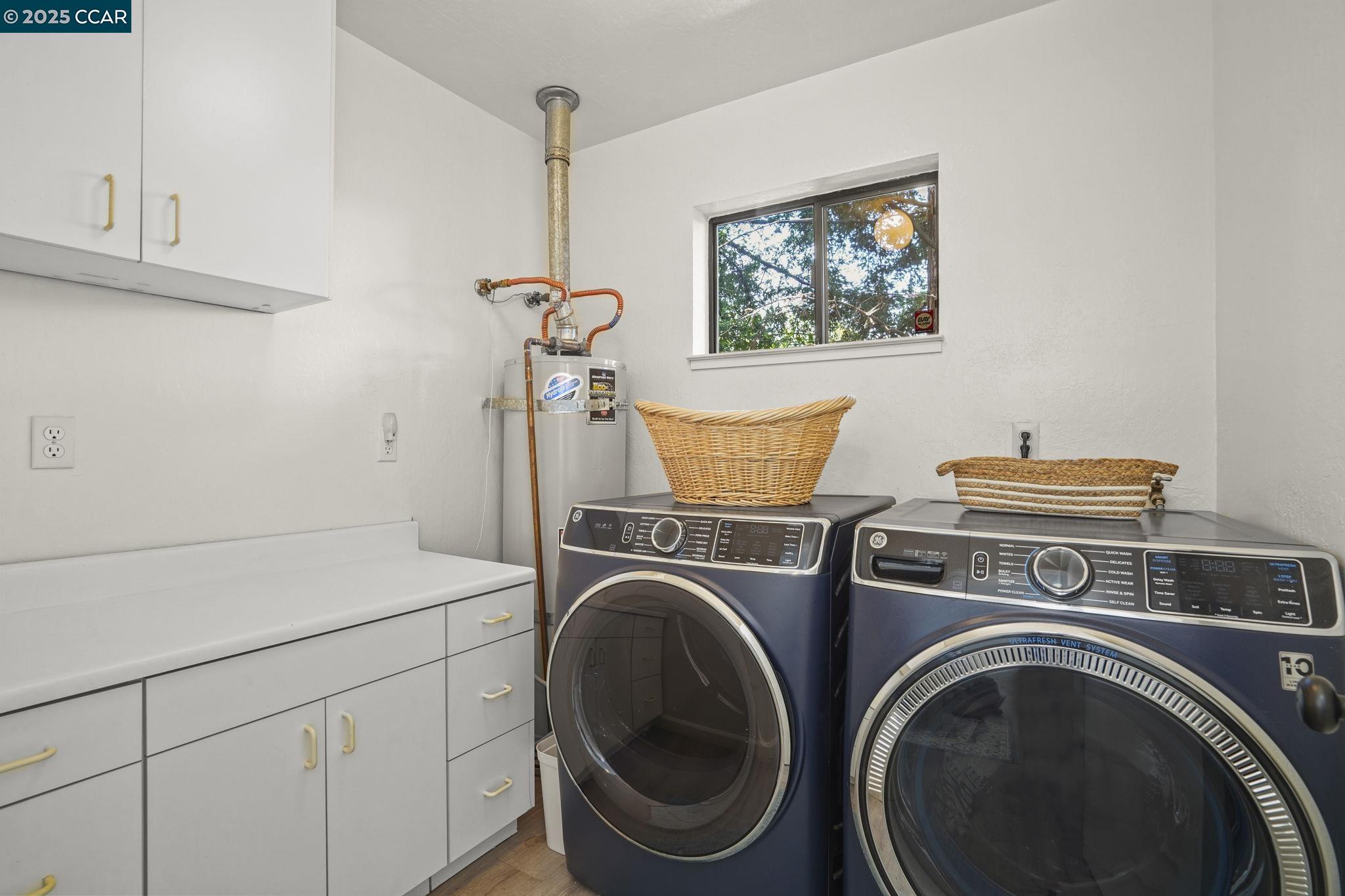 Detail Gallery Image 34 of 47 For 4421 Canyon Way, Martinez,  CA 94553-3727 - 3 Beds | 3 Baths