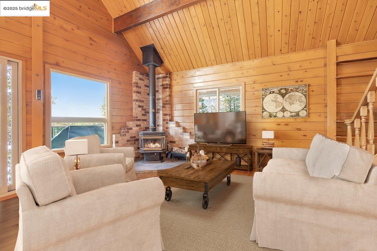 Detail Gallery Image 5 of 48 For 29970 Mariposa Dr, Cold Springs,  CA 95335 - 3 Beds | 2 Baths