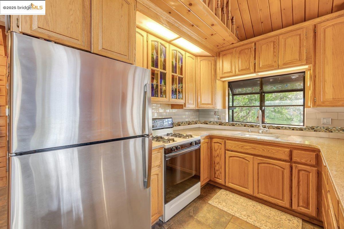 Detail Gallery Image 9 of 48 For 29970 Mariposa Dr, Cold Springs,  CA 95335 - 3 Beds | 2 Baths