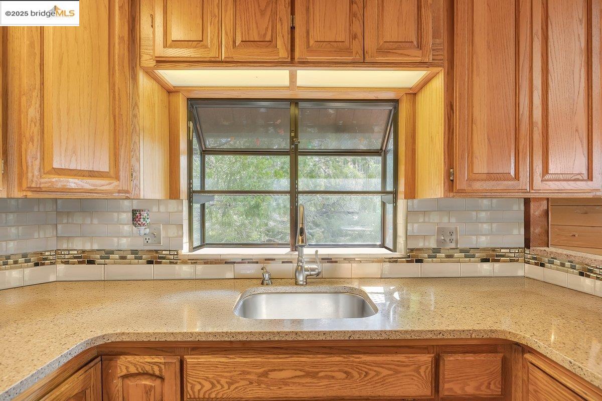 Detail Gallery Image 10 of 48 For 29970 Mariposa Dr, Cold Springs,  CA 95335 - 3 Beds | 2 Baths