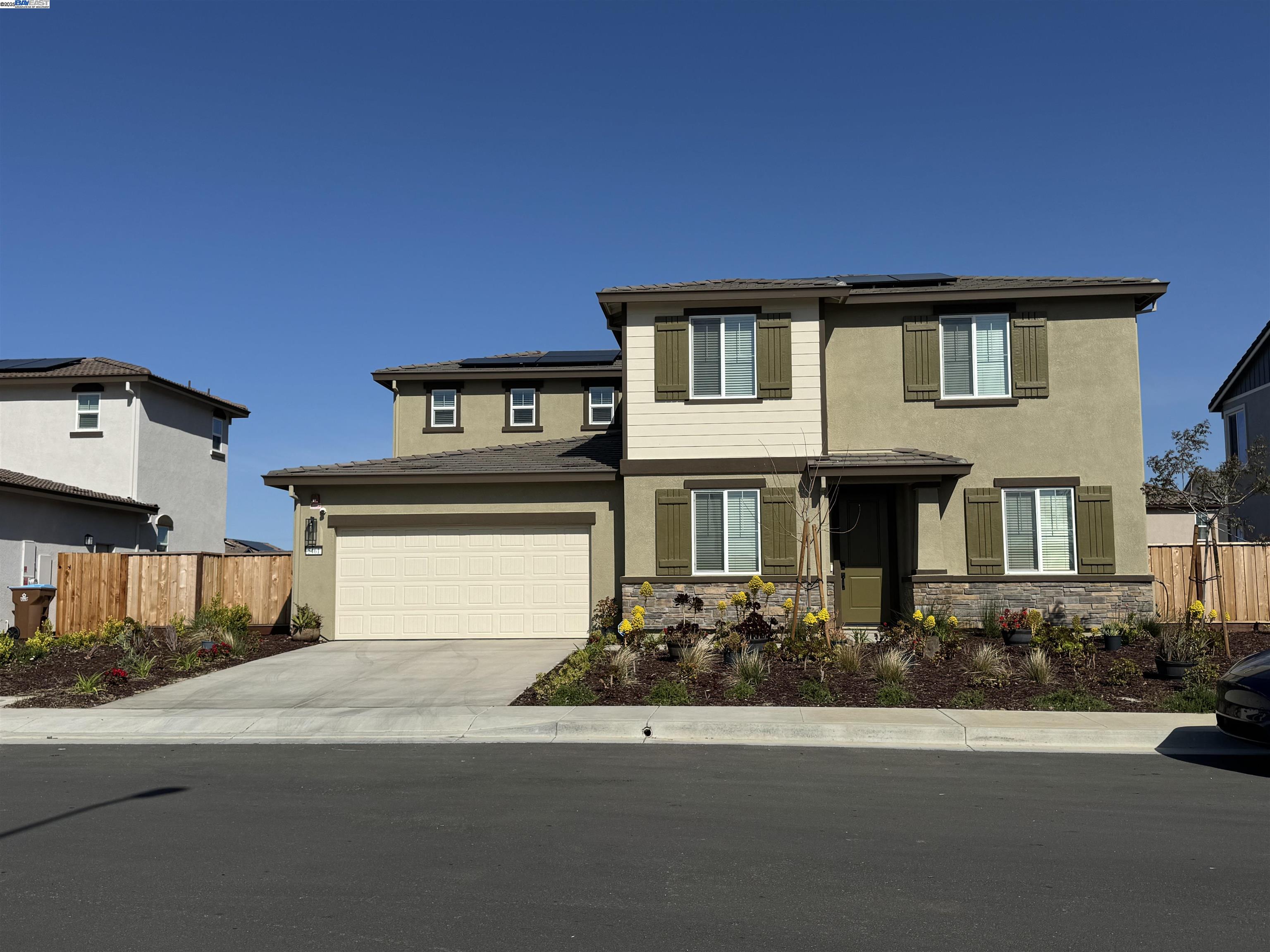 Detail Gallery Image 1 of 25 For 5461 Oneida Way, Antioch,  CA 94531 - 4 Beds | 3 Baths