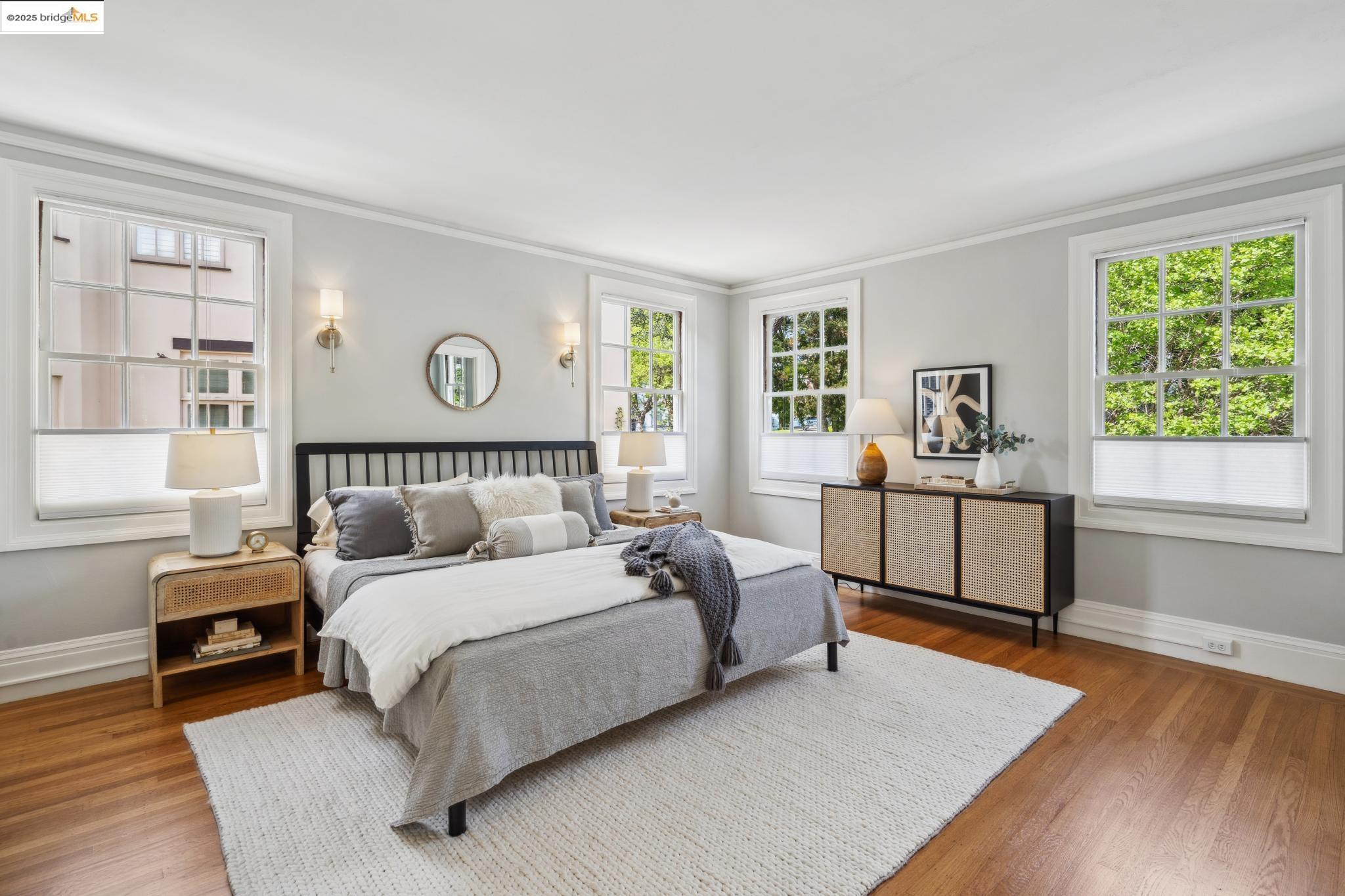 858 Rosemount Rd, Oakland, California 94610, 4 Bedrooms Bedrooms, 8 Rooms Rooms,2 BathroomsBathrooms,Residential,For Sale,858 Rosemount Rd,41093240